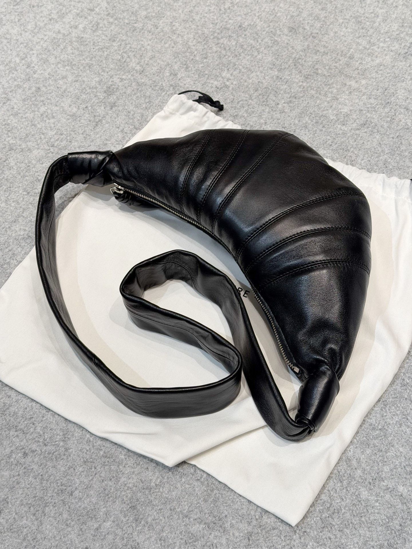 Lemaire Lemaire Small Croissant Bag Black Size ONE SIZE - 3 Thumbnail