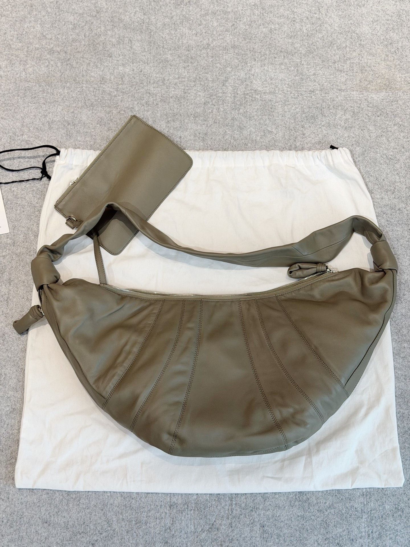 Lemaire Lemaire Large Croissant Bag Dark Sage Size OS Size ONE SIZE - 7 Thumbnail