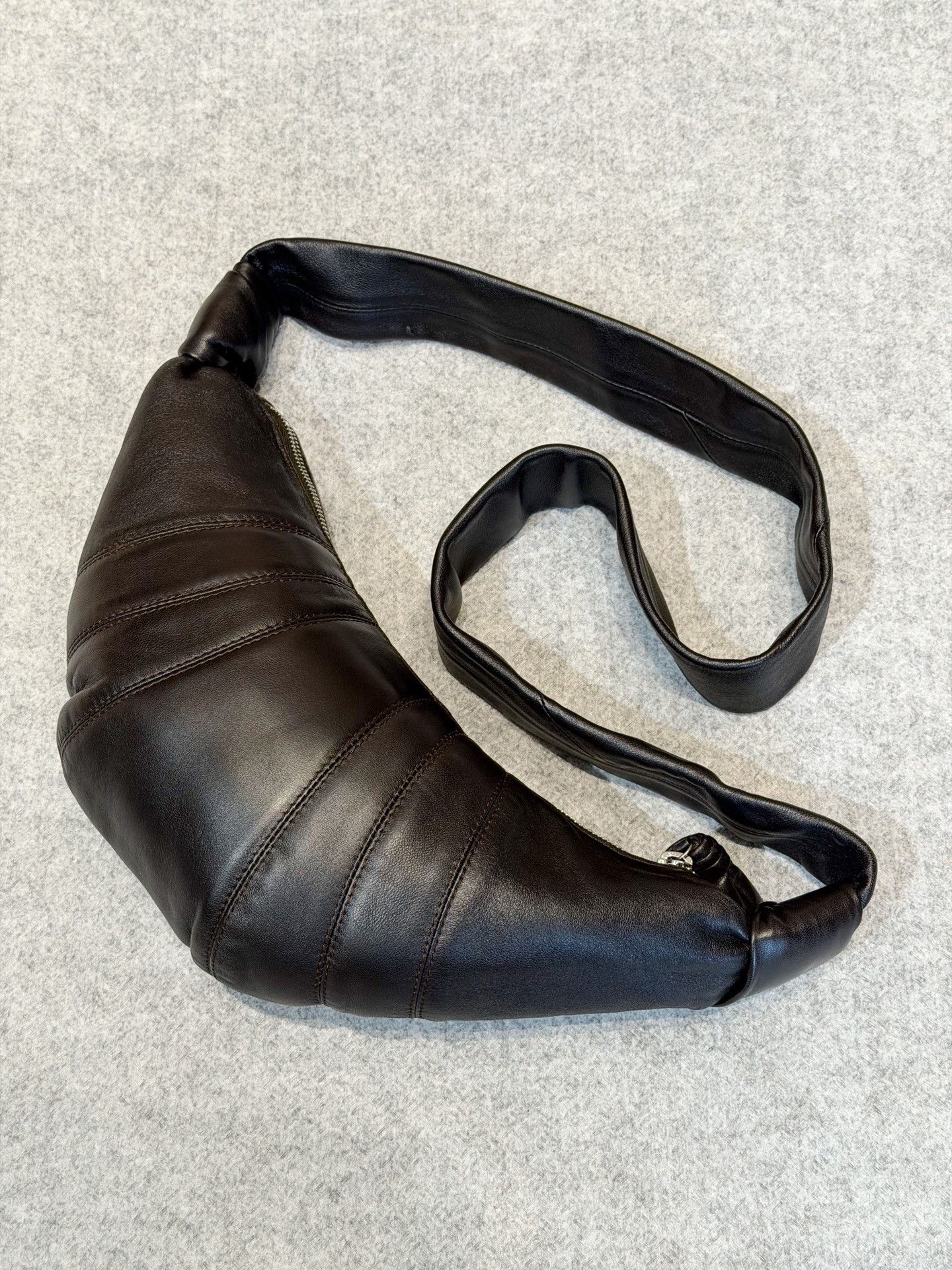 Lemaire Lemaire Chocolate Brown Leather Croissant Bag Size ONE SIZE - 2 Thumbnail