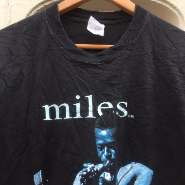 Vintage 🔥FINAL DROP🔥 Vintage 00s MILES DAVIS kind of blue t