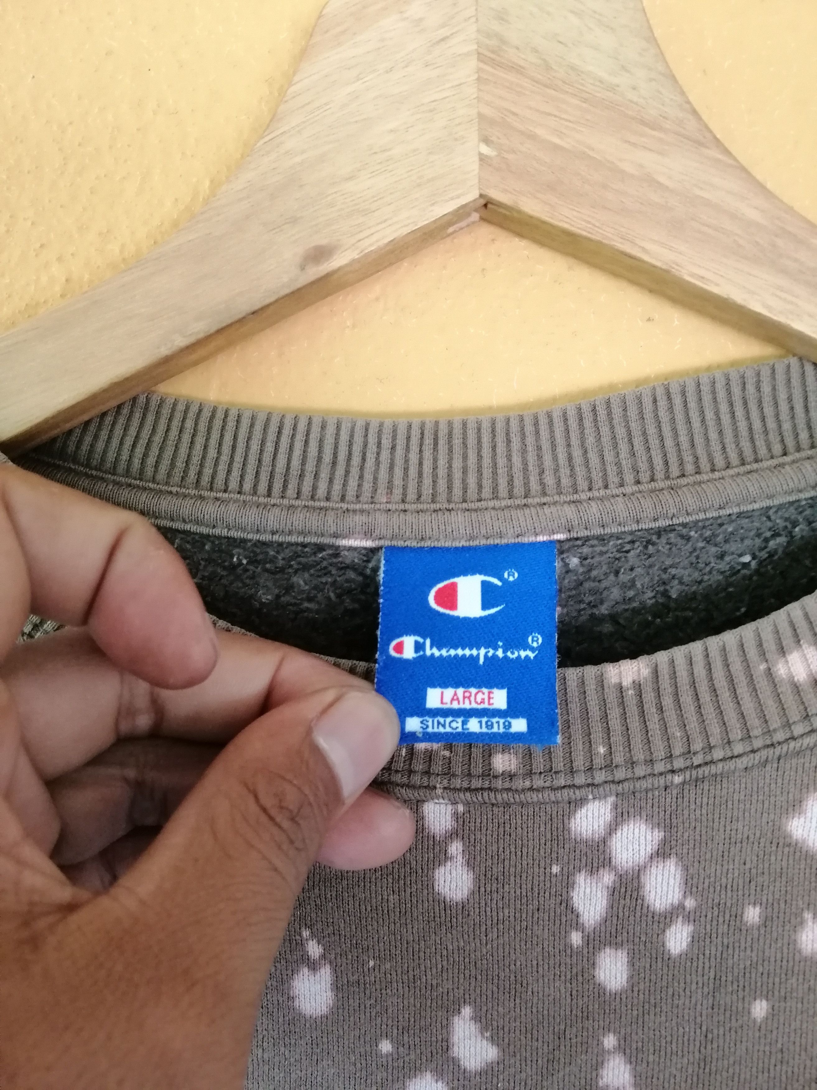 Champion VINTAGE!!! Champion Acid wash custom sweatshirts B13 Size US M / EU 48-50 / 2 - 6 Thumbnail