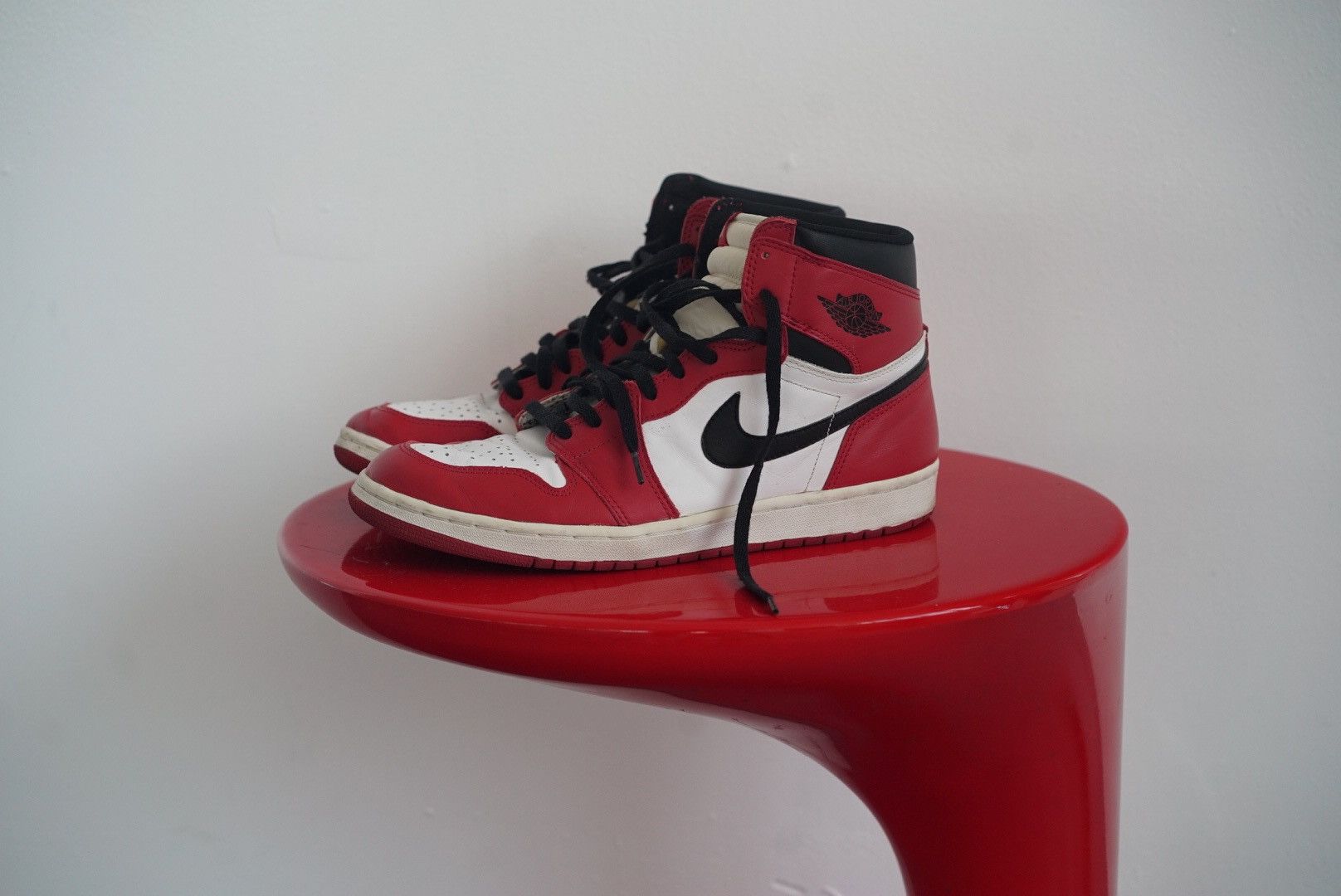 Jordan Brand Air Jordan 1 1994 OG Chicago Size US 11.5 / EU 44-45 - 1 Thumbnail