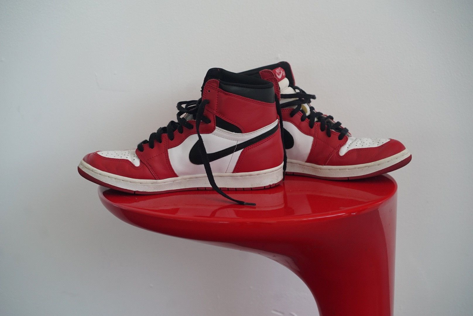 Jordan Brand Air Jordan 1 1994 OG Chicago Size US 11.5 / EU 44-45 - 4 Thumbnail