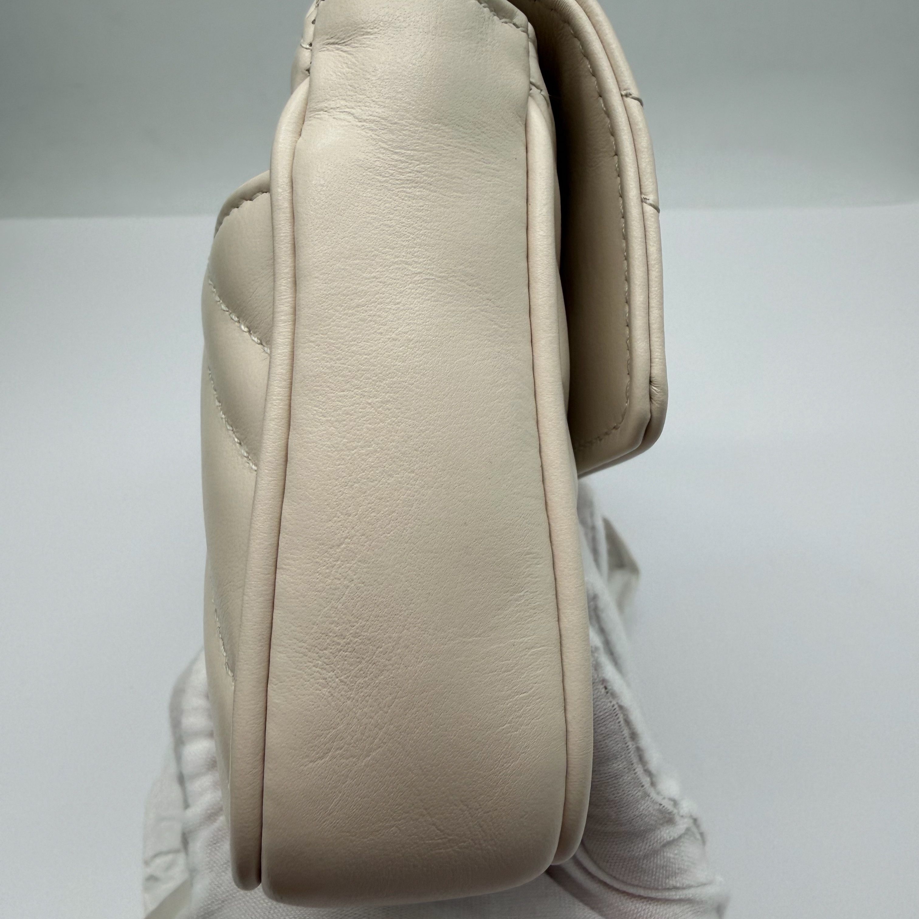 Gucci Gucci GG Marmont White Quilted Leather Shoulder Bag Size ONE SIZE - 13 Thumbnail