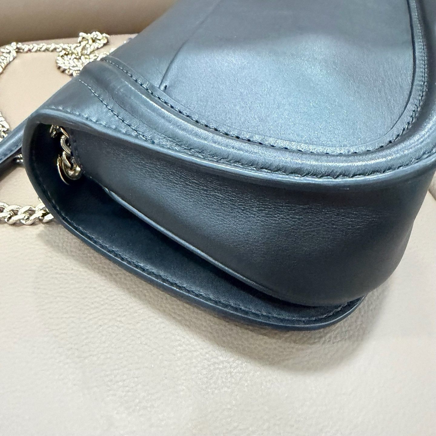 Gucci Gucci Blondie Medium Leather Shoulder Bag Size ONE SIZE - 4 Thumbnail