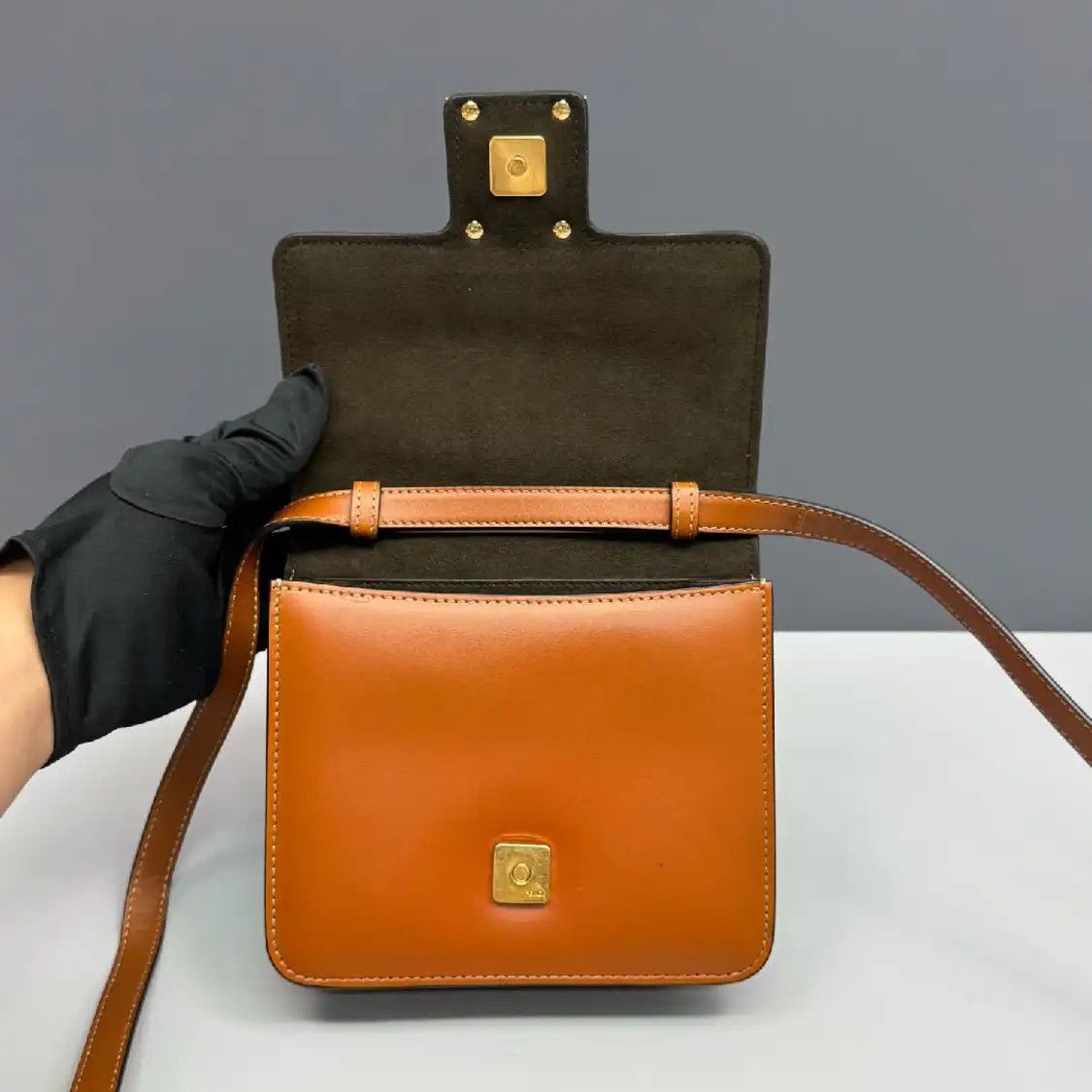 Fendi FENDI Fab brown cowhide leather crossbody bag detachable strap Size ONE SIZE - 7 Thumbnail