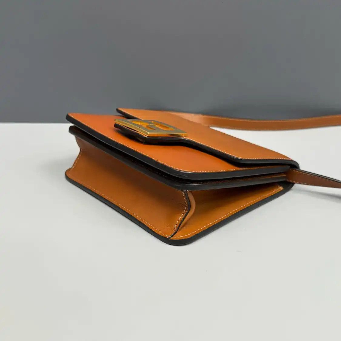 Fendi FENDI Fab brown cowhide leather crossbody bag detachable strap Size ONE SIZE - 4 Thumbnail