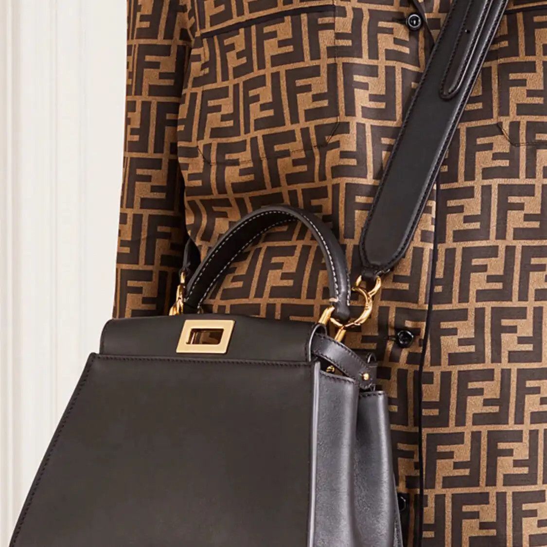 Fendi FENDI Peekaboo black cowhide leather crossbody bag Size ONE SIZE - 9 Thumbnail