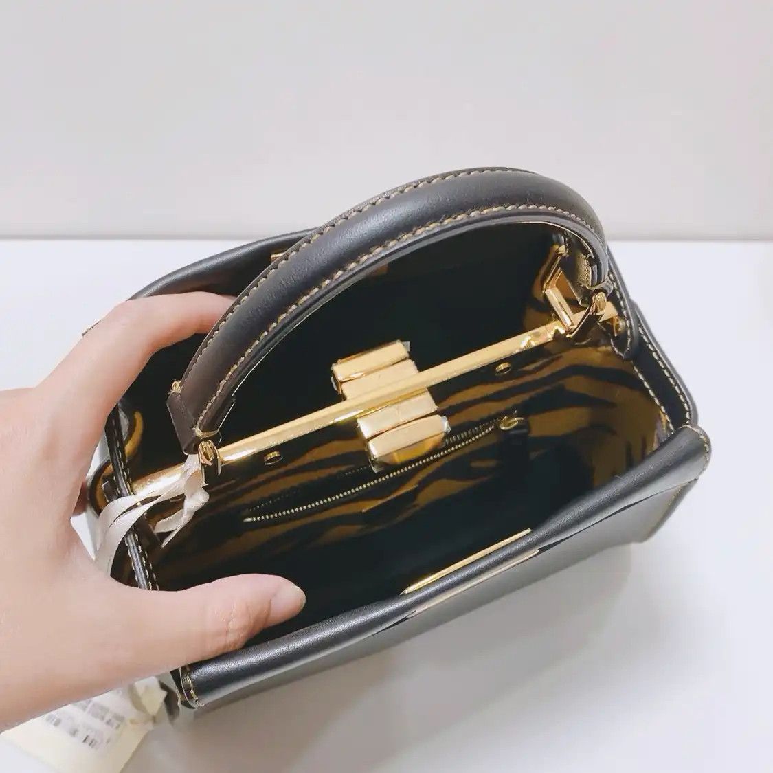 Fendi FENDI Peekaboo black cowhide leather crossbody bag Size ONE SIZE - 8 Thumbnail