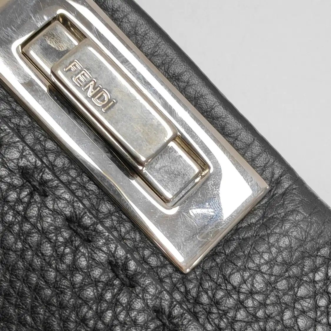 Fendi FENDI Peekaboo Essential black cowhide leather shoulder bag handbag silver hardw Size ONE SIZE - 14 Thumbnail