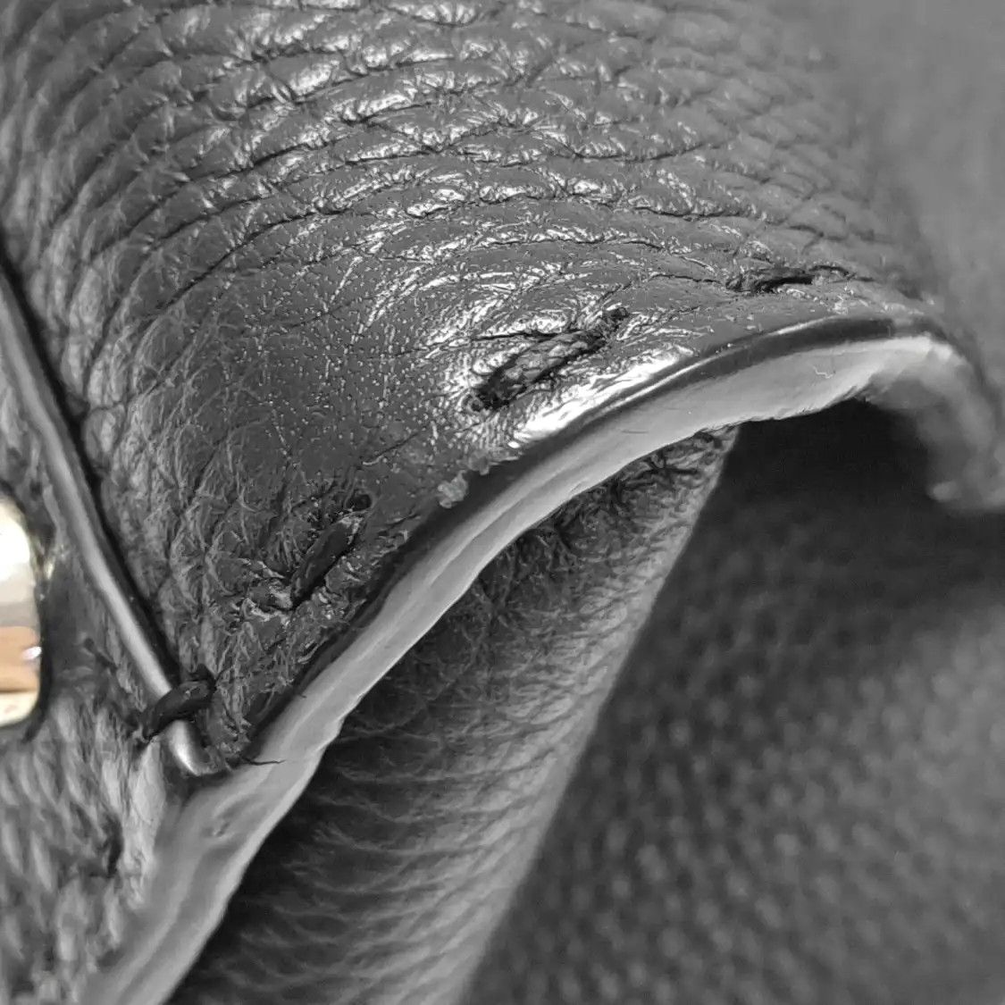Fendi FENDI Peekaboo Essential black cowhide leather shoulder bag handbag silver hardw Size ONE SIZE - 16 Thumbnail