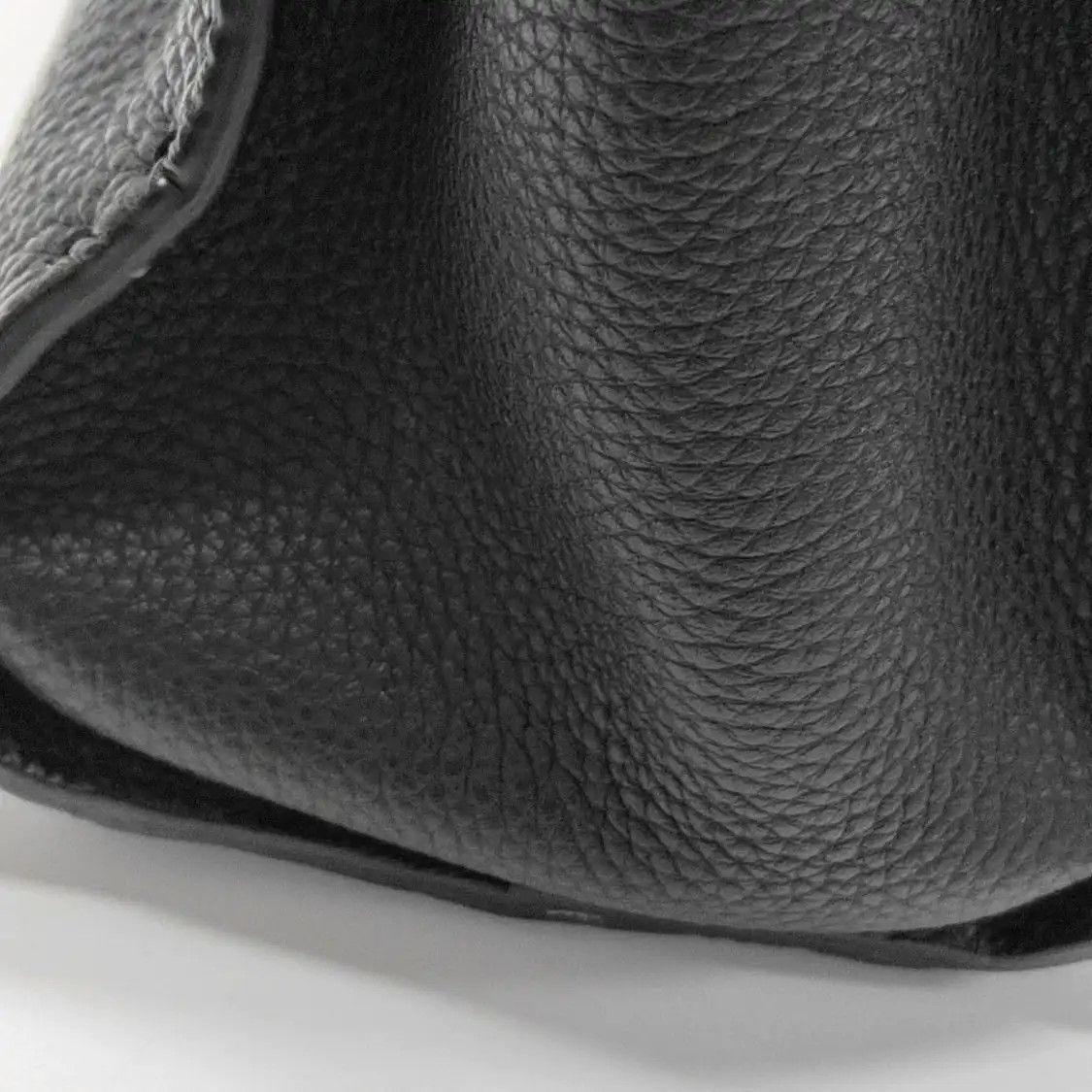 Fendi FENDI Peekaboo Essential black cowhide leather shoulder bag handbag silver hardw Size ONE SIZE - 11 Thumbnail