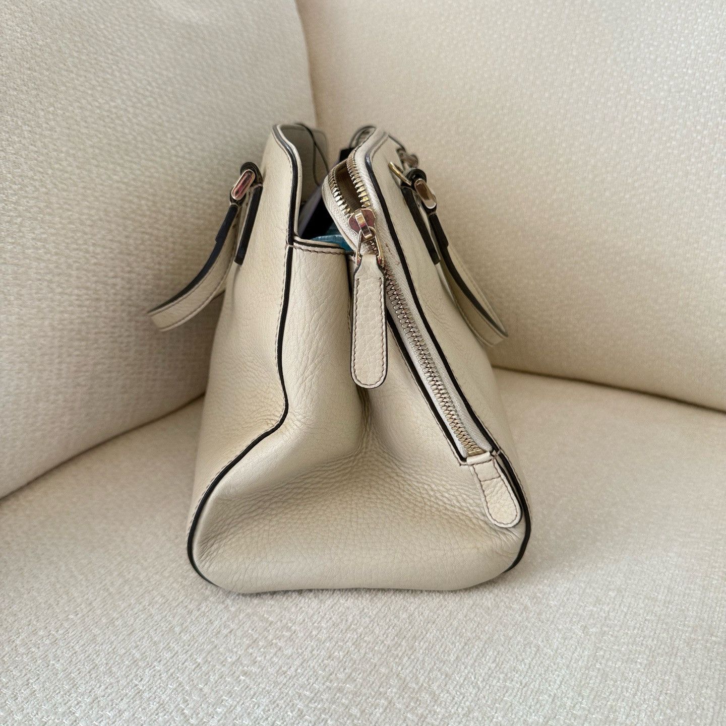 Gucci Gucci White Leather GG Logo Tote Bag Size ONE SIZE - 10 Thumbnail
