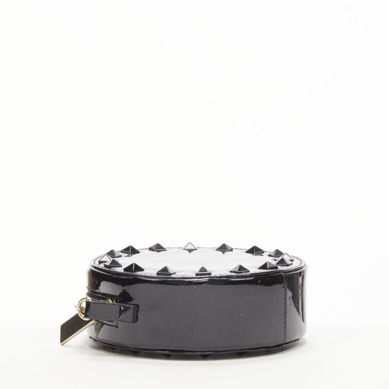 Valentino VALENTIN Rockstud black patent leather studded gold chain circle crossbody bag Size ONE SIZE - 6 Thumbnail