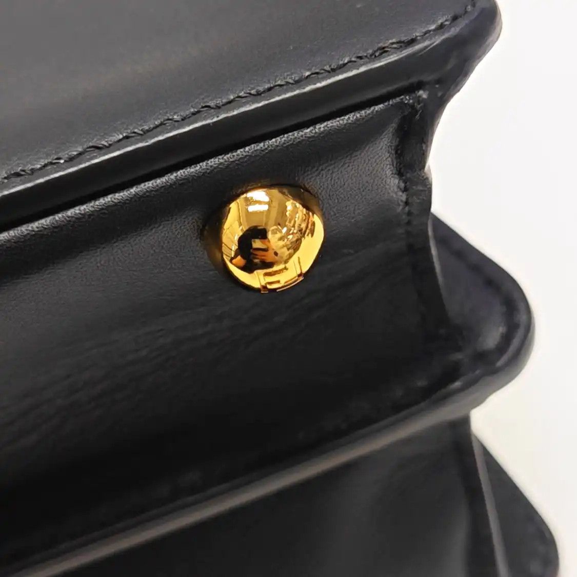 Fendi FENDI Peekaboo Small black cowhide leather shoulder bag gold hardware detachable Size ONE SIZE - 10 Thumbnail