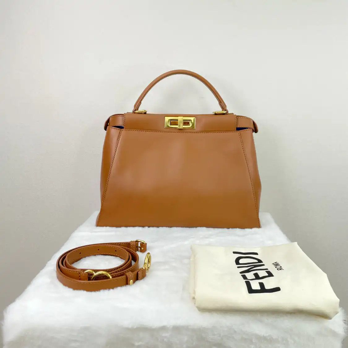 Fendi FENDI Peekaboo Medium yellow cowhide leather handbag Size ONE SIZE - 2 Thumbnail
