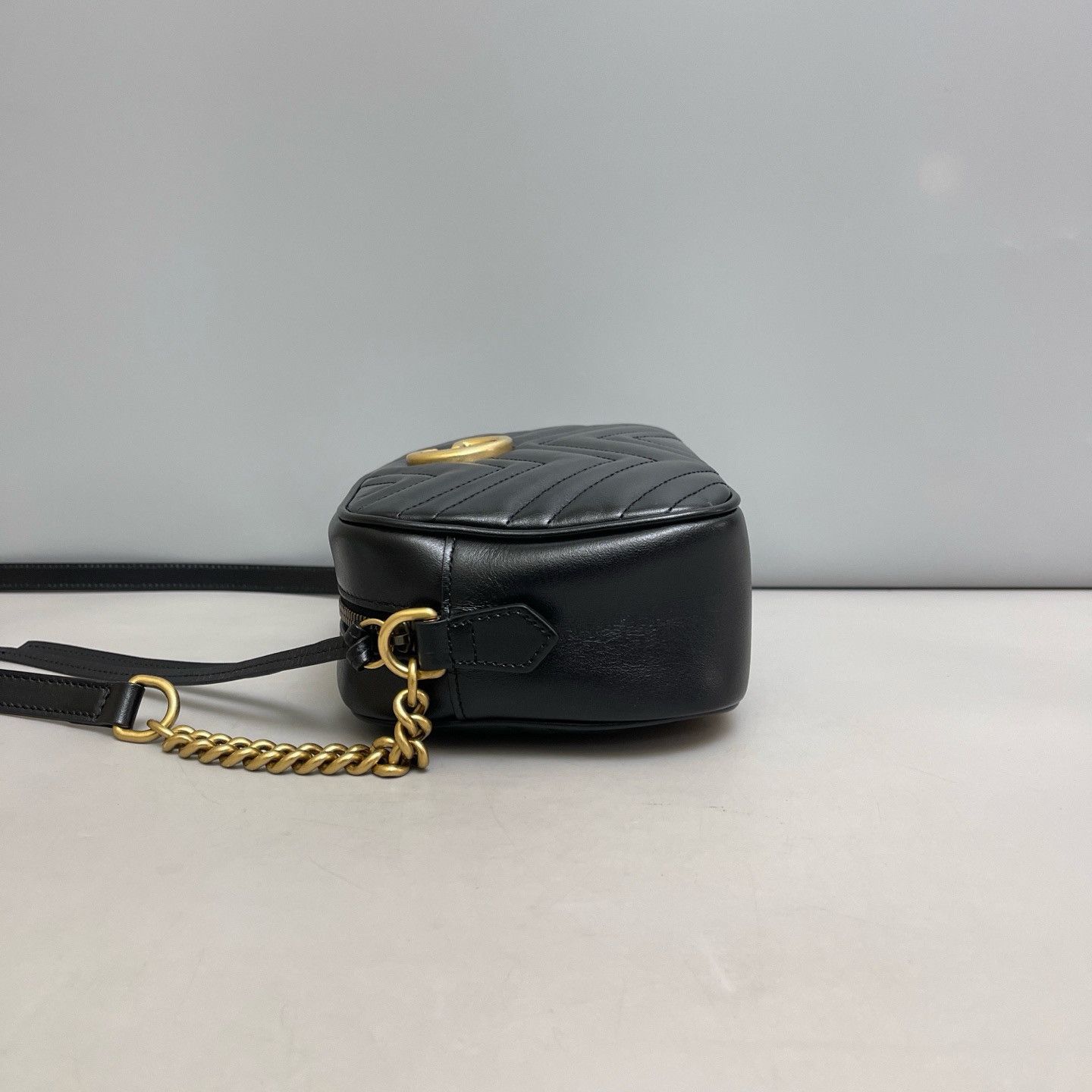 Gucci Gucci GG Marmont Black Leather Quilted Camera Bag Size ONE SIZE - 5 Thumbnail
