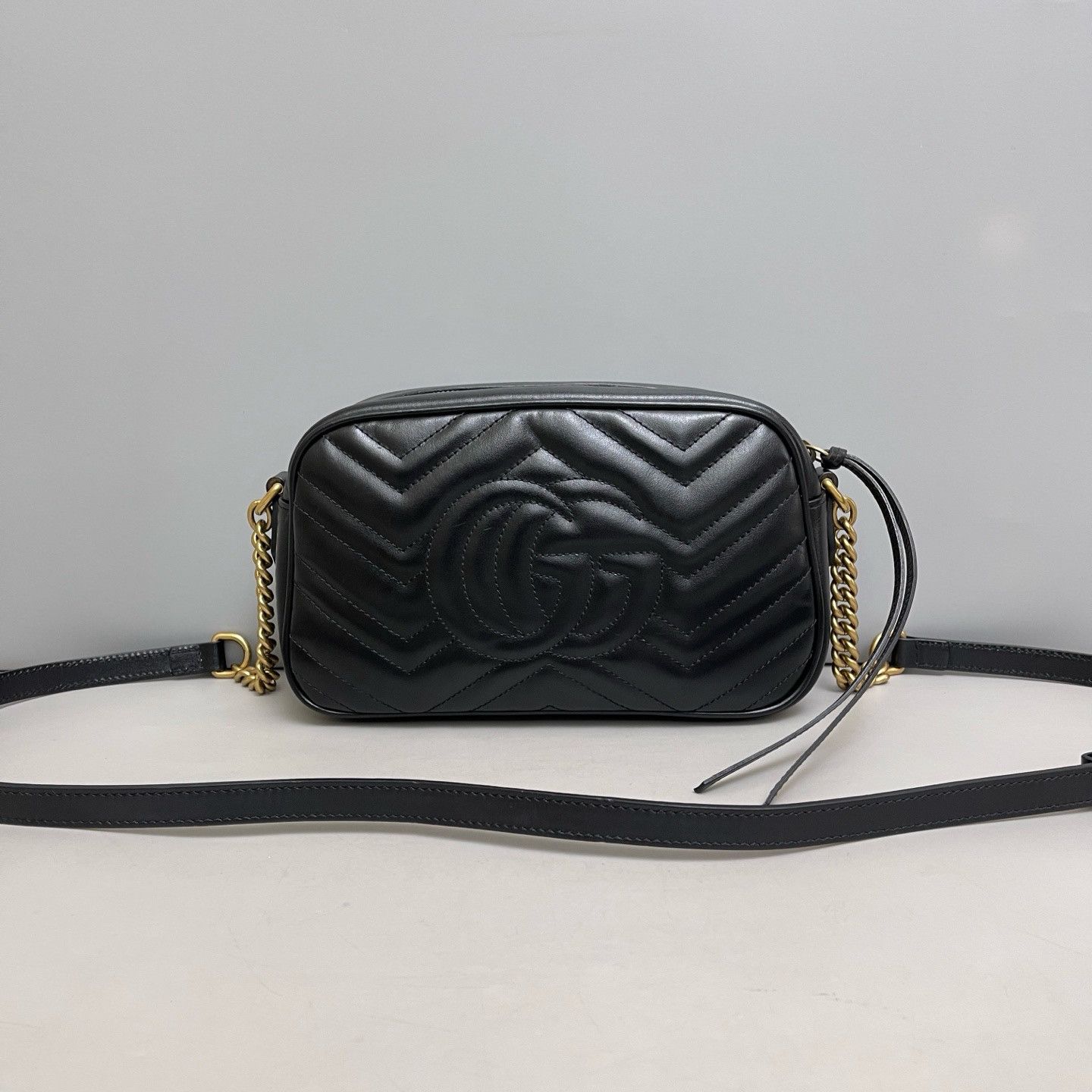Gucci Gucci GG Marmont Black Leather Quilted Camera Bag Size ONE SIZE - 3 Thumbnail