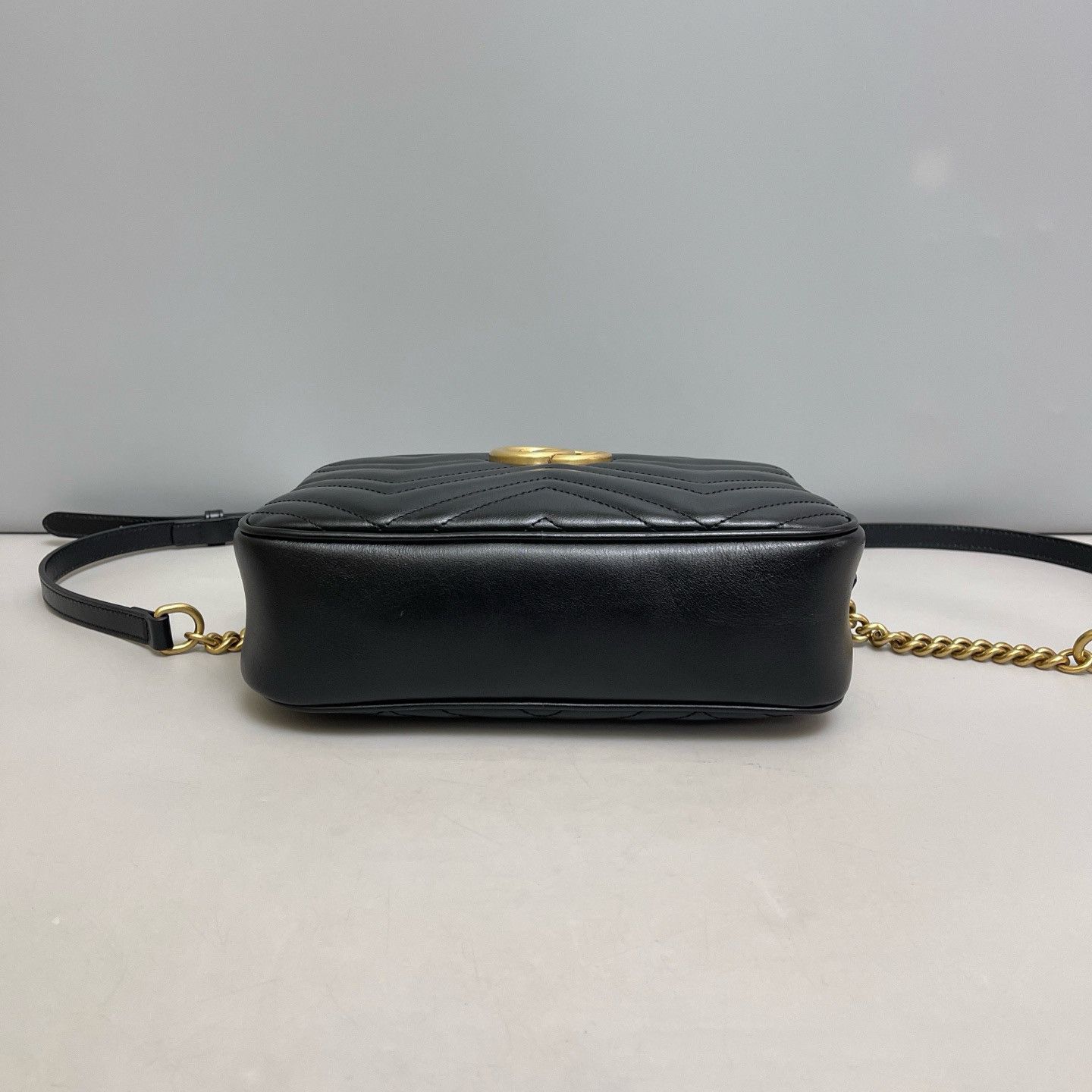 Gucci Gucci GG Marmont Black Leather Quilted Camera Bag Size ONE SIZE - 6 Thumbnail