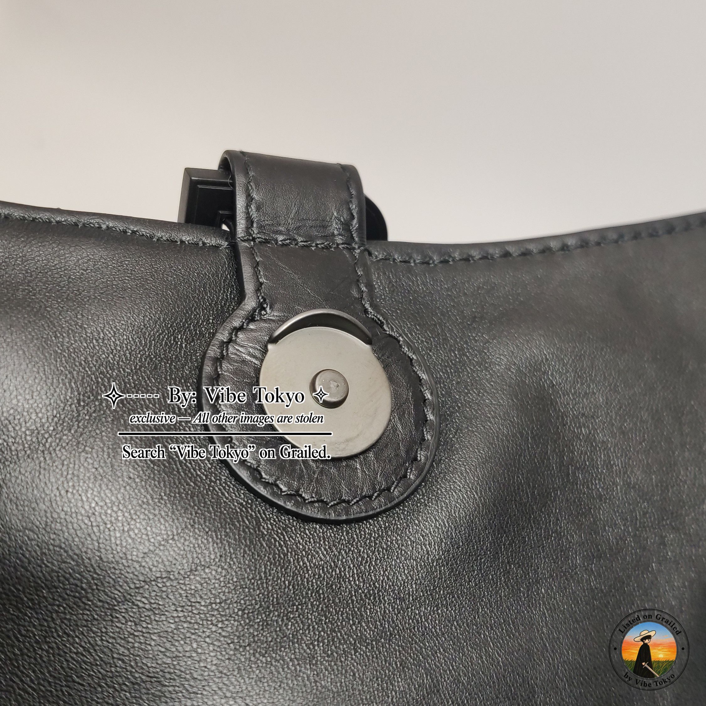 Balenciaga Balenciaga Crush Quilted Leather Shoulder Bag Size ONE SIZE - 10 Thumbnail
