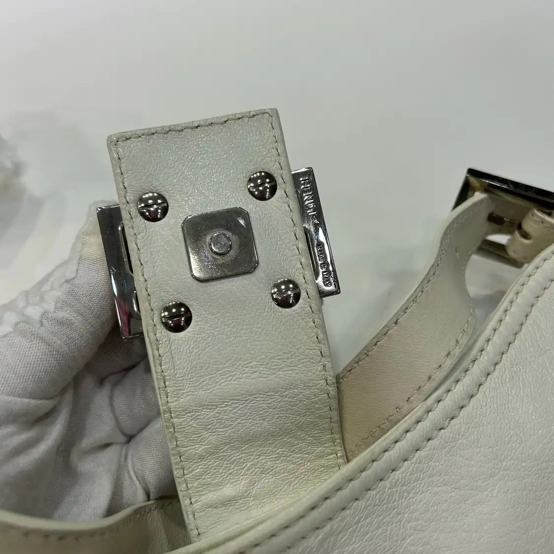 Fendi FENDI Mamma Forever white leather doubleF shoulder bag detachable strap Size ONE SIZE - 9 Thumbnail