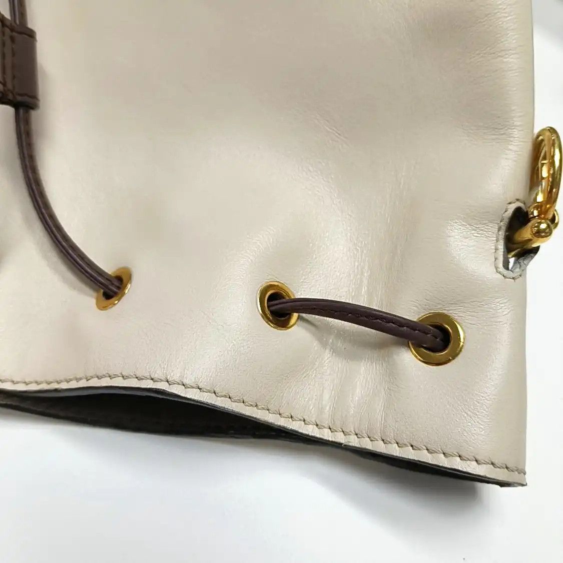 Fendi FENDI bucket bag beige cowhide leather jacquard shoulder bag handbag gold hardwa Size ONE SIZE - 12 Thumbnail
