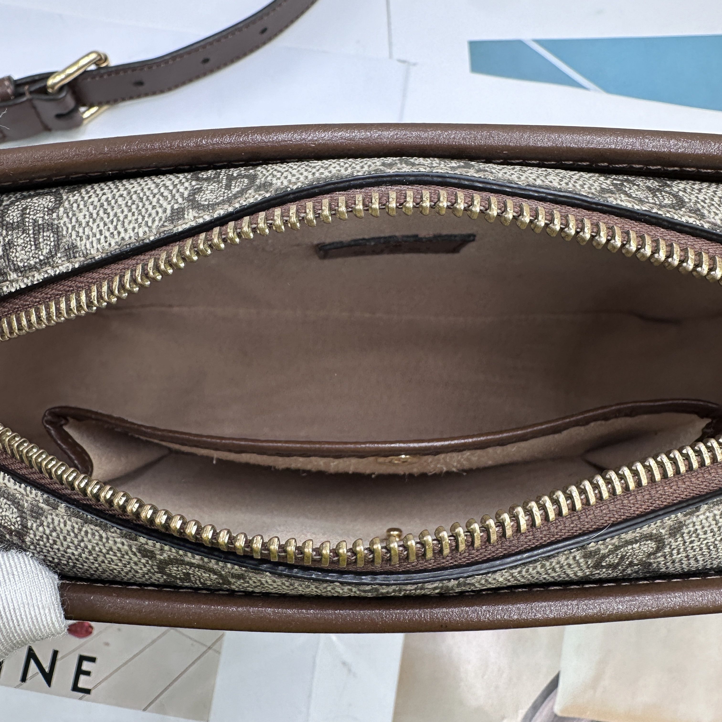Gucci Gucci Interlocking G Coated Canvas Shoulder Bag Size ONE SIZE - 7 Thumbnail