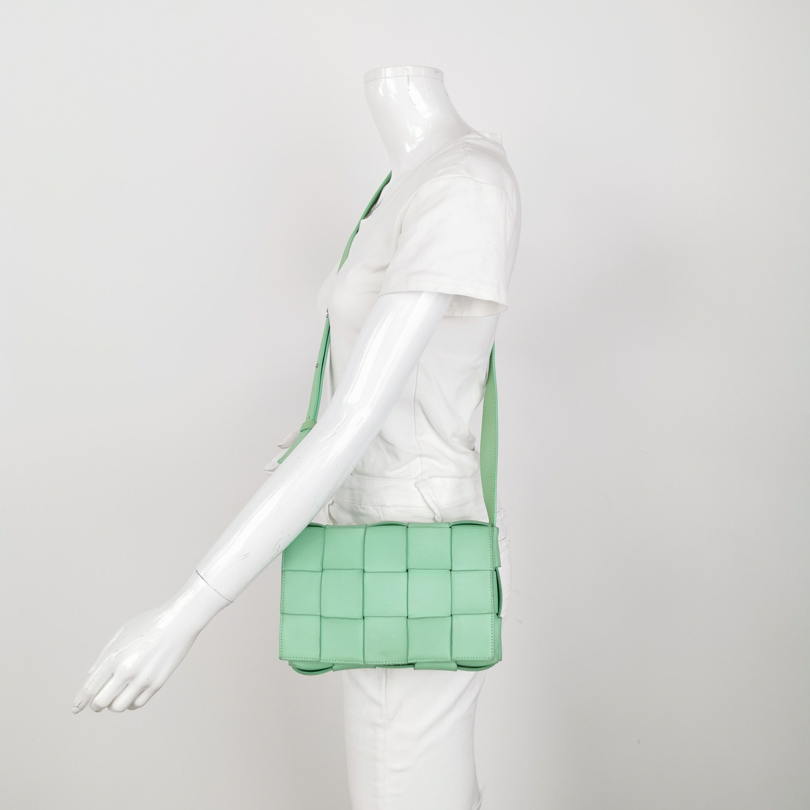 Bottega Veneta Bottega Veneta Cassette Intreccio Leather Shoulder Bag Size ONE SIZE - 2 Thumbnail