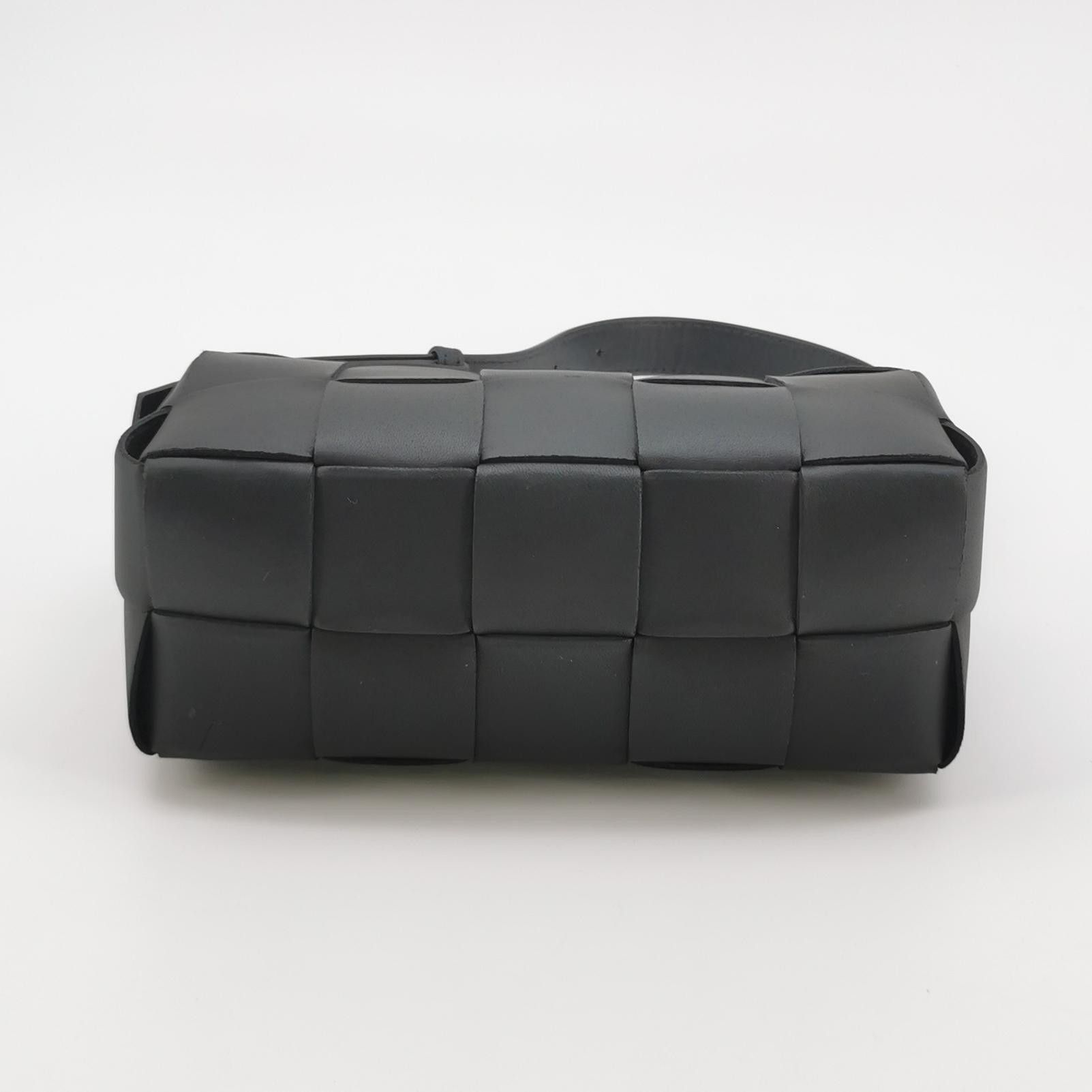 Bottega Veneta Bottega Veneta Cassette Intreccio Leather Shoulder Bag Size ONE SIZE - 6 Thumbnail