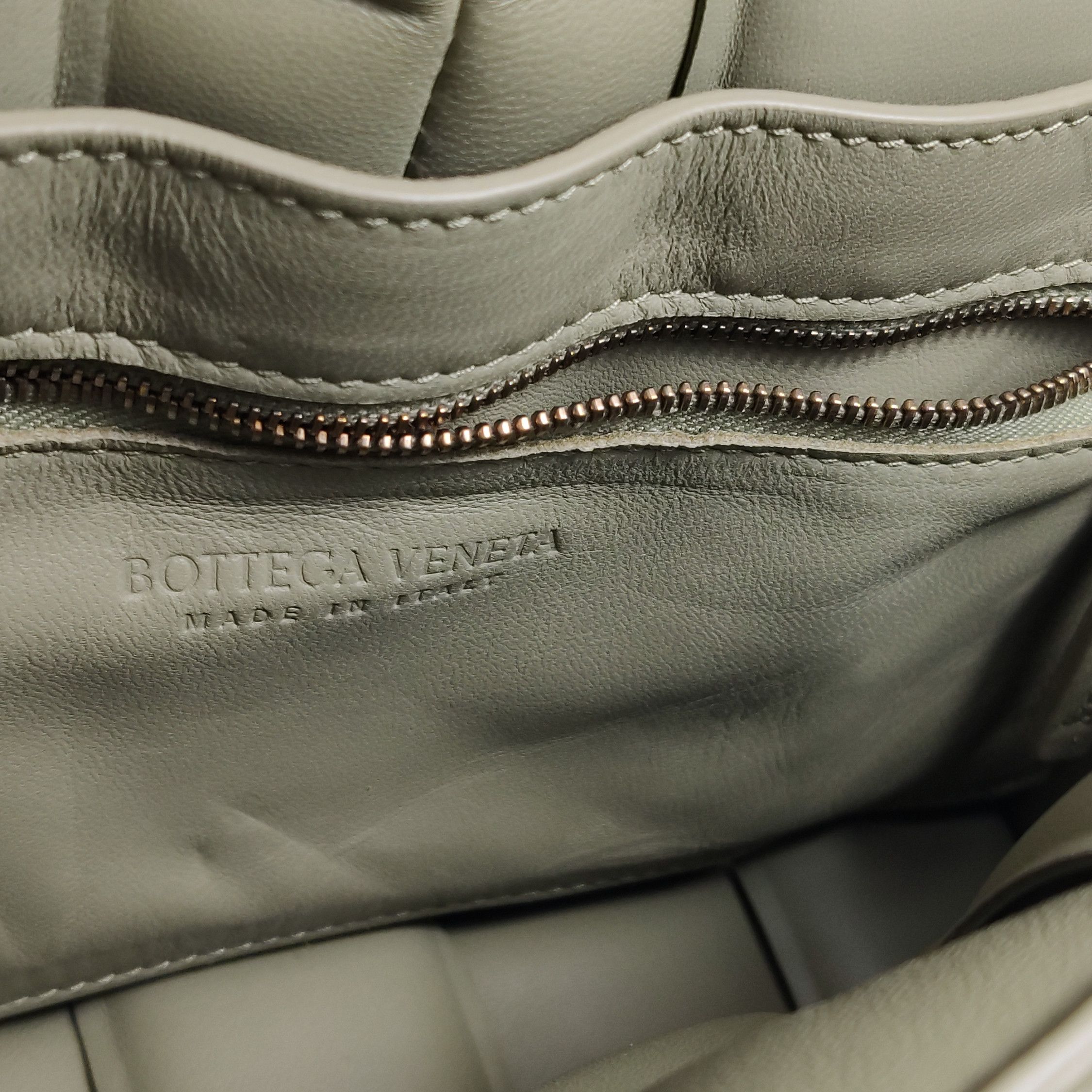 Bottega Veneta Bottega Veneta Cassette Intreccio Leather Crossbody Bag Size ONE SIZE - 16 Thumbnail