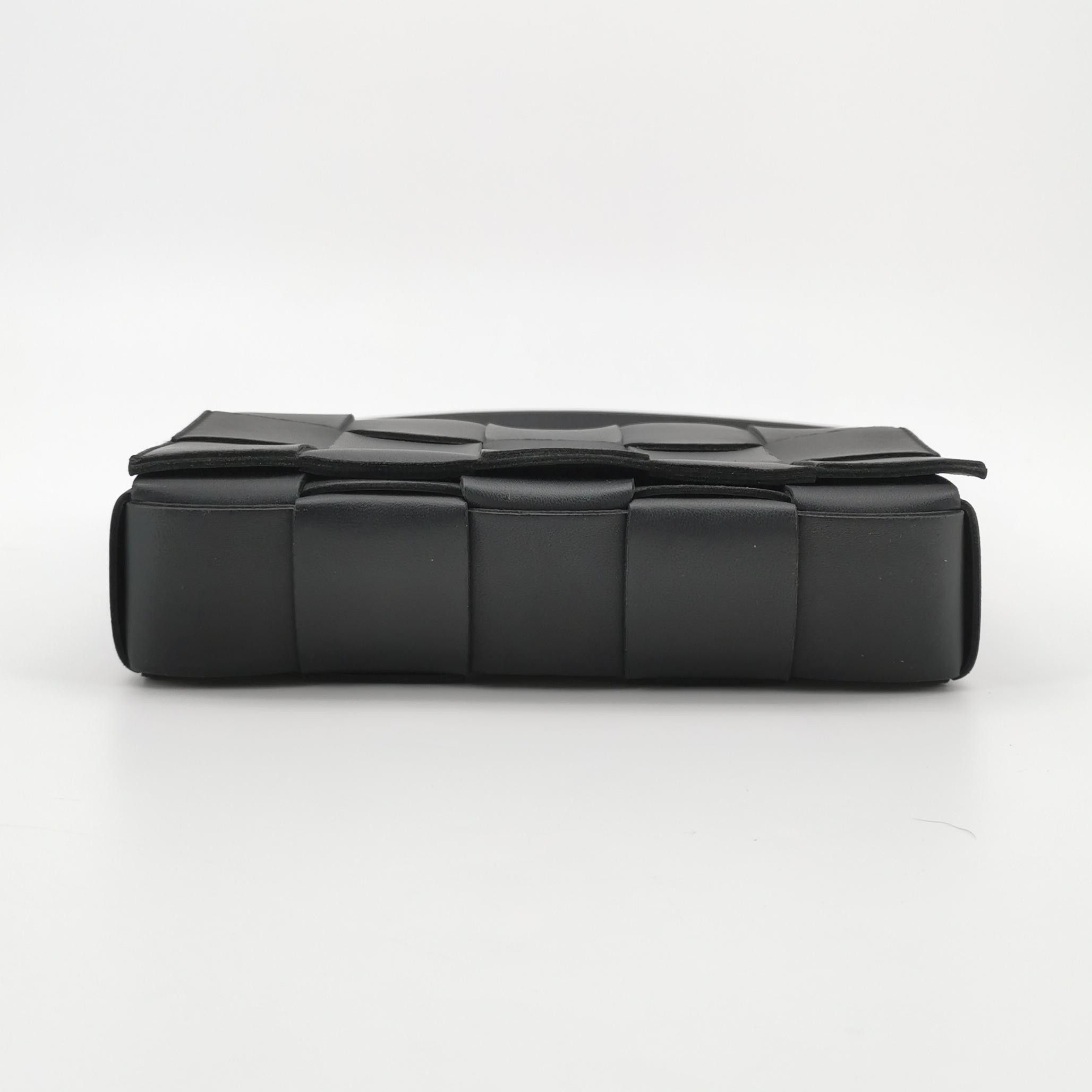 Bottega Veneta Bottega Veneta Cassette Black Leather Intreccio Shoulder Bag Size ONE SIZE - 6 Thumbnail