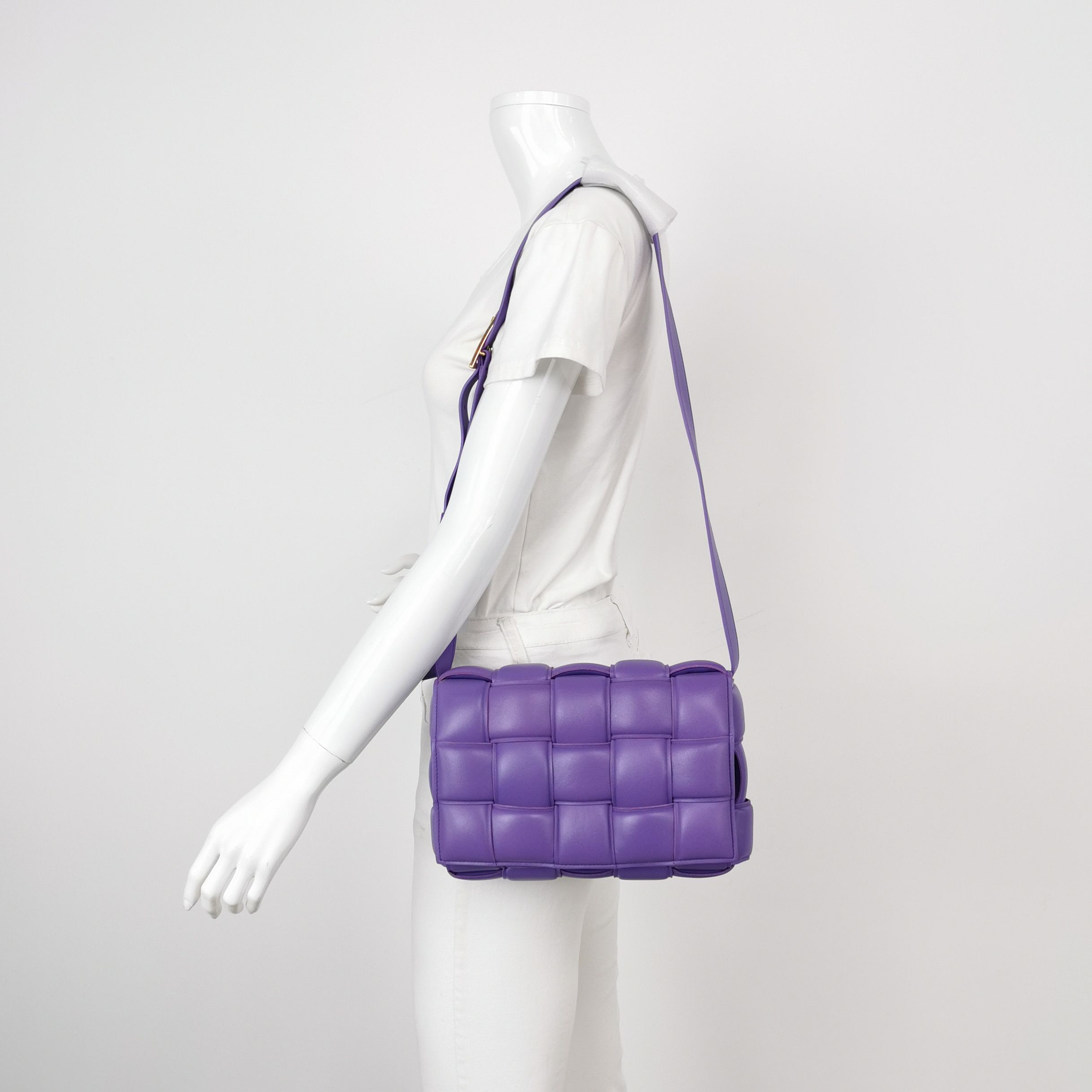 Bottega Veneta Bottega Veneta Purple Intreccio Cassette Shoulder Bag Size ONE SIZE - 2 Thumbnail