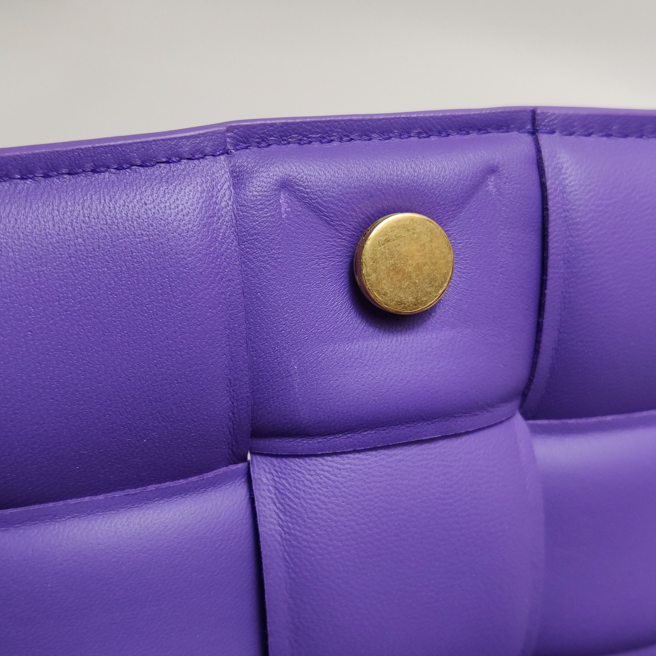 Bottega Veneta Bottega Veneta Purple Intreccio Cassette Shoulder Bag Size ONE SIZE - 14 Thumbnail