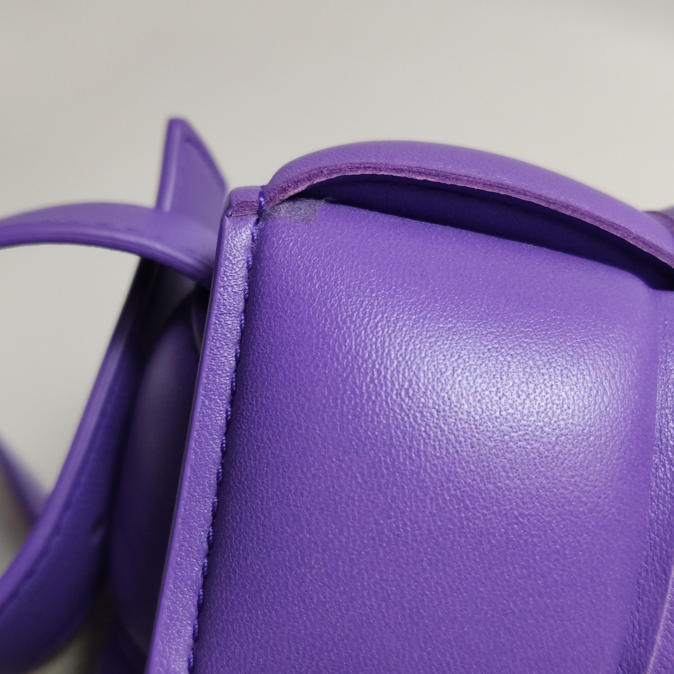 Bottega Veneta Bottega Veneta Purple Intreccio Cassette Shoulder Bag Size ONE SIZE - 10 Thumbnail