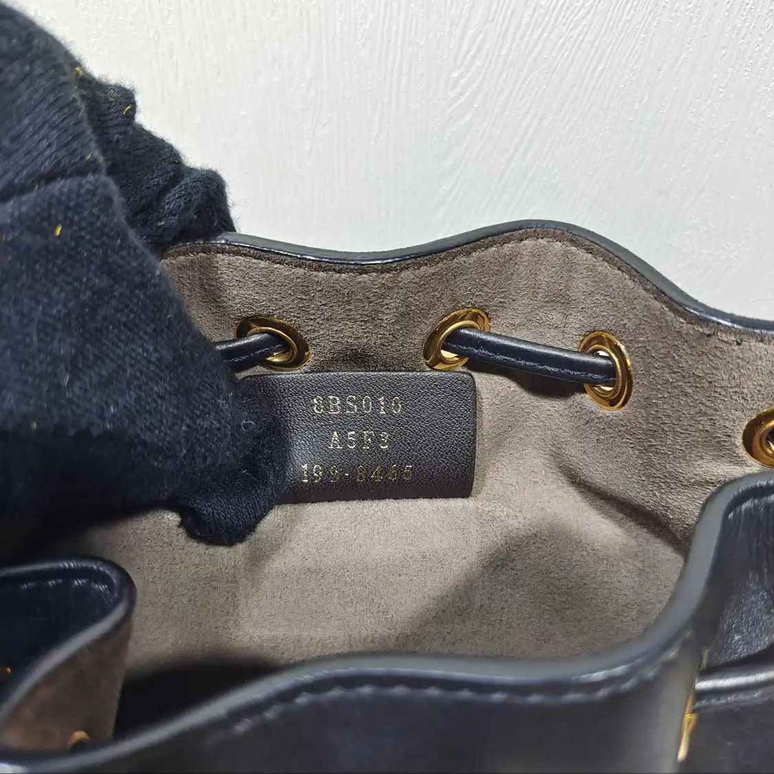 Fendi FENDI Mon Tresor mini black cowhide leather stud Bag Bugs handbag Size ONE SIZE - 7 Thumbnail