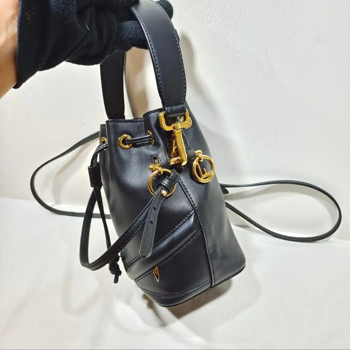 Fendi FENDI Mon Tresor mini black cowhide leather stud Bag Bugs handbag Size ONE SIZE - 4 Thumbnail