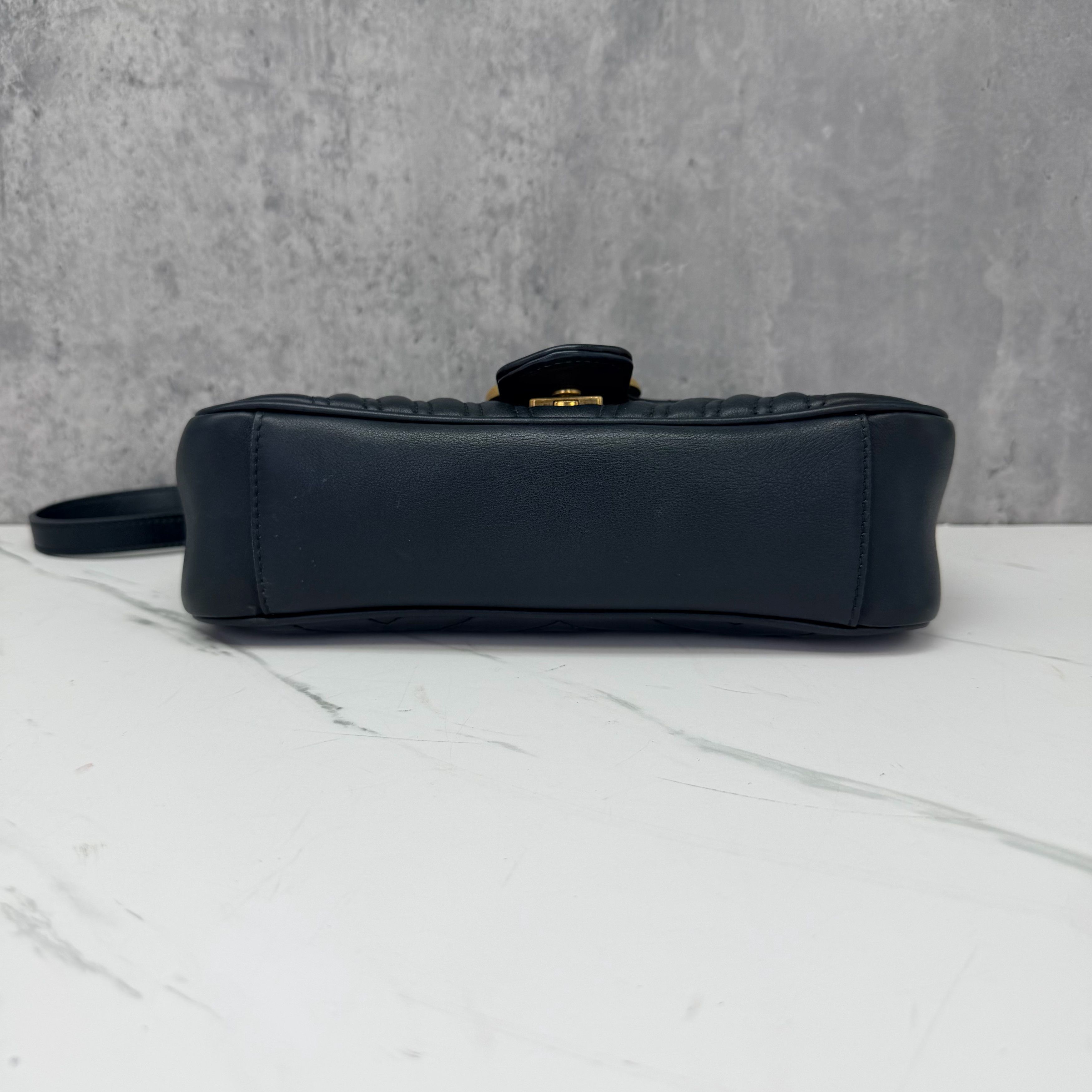 Gucci Gucci GG Marmont Matelasse Medium Shoulder Bag Size ONE SIZE - 8 Thumbnail