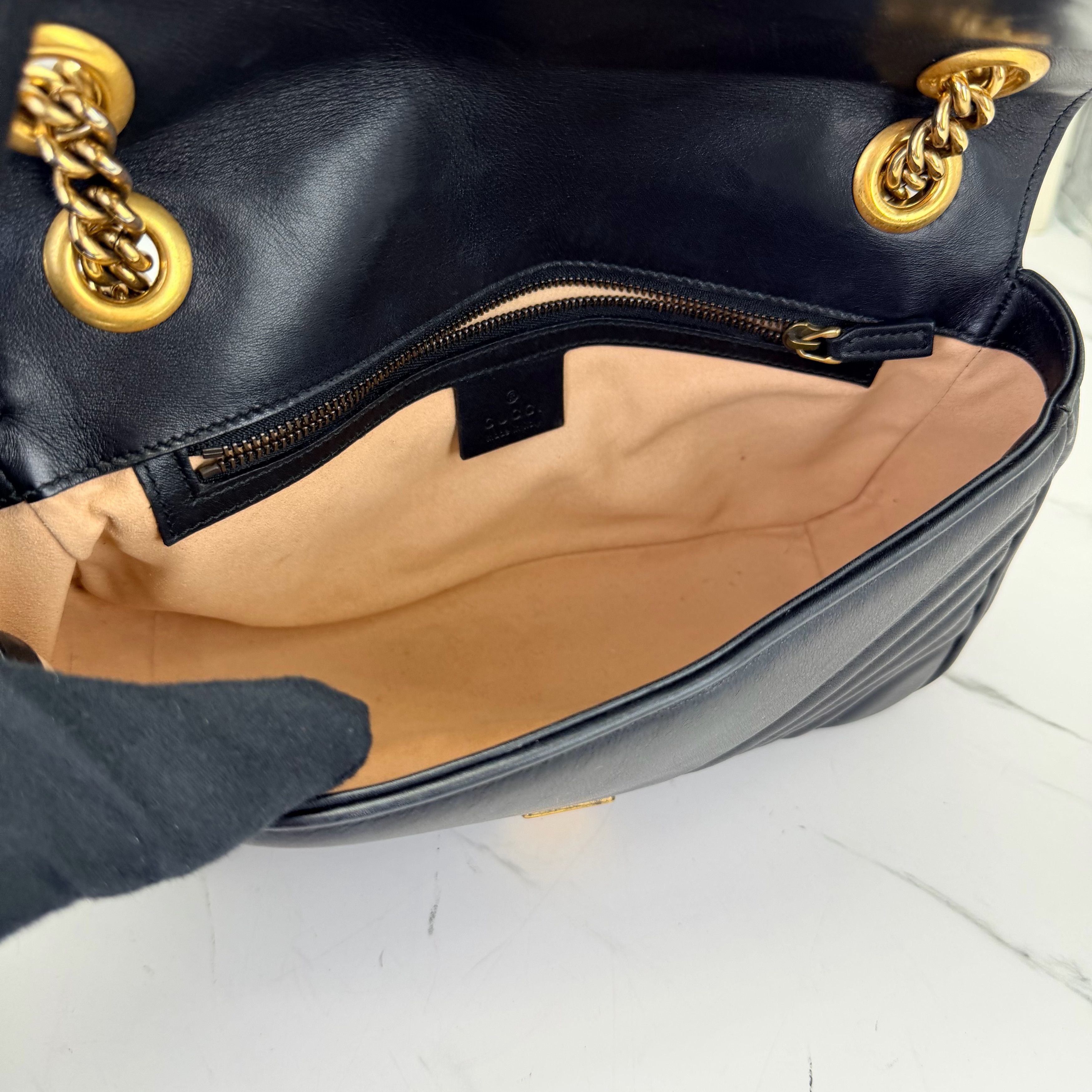 Gucci Gucci GG Marmont Matelasse Medium Shoulder Bag Size ONE SIZE - 10 Thumbnail