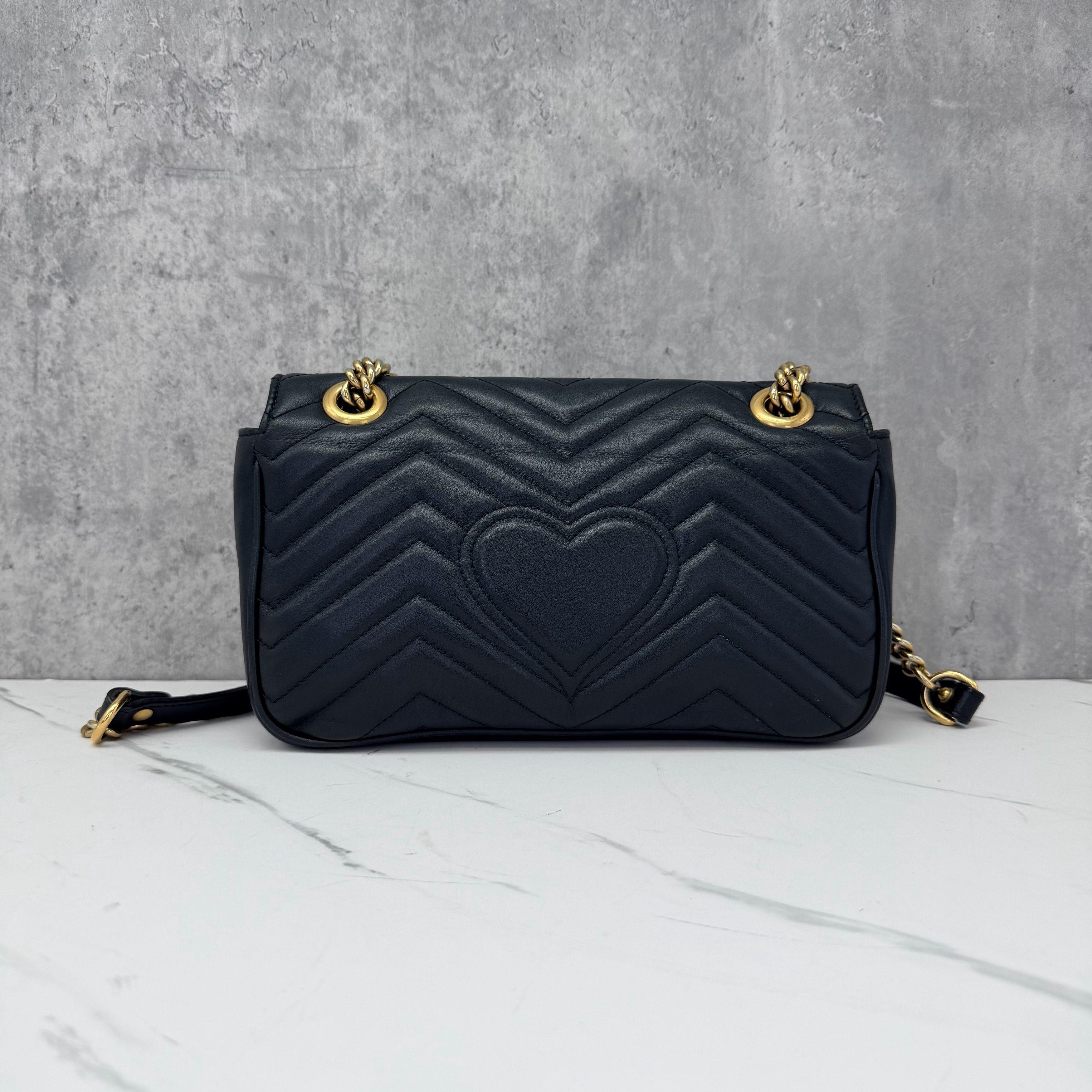 Gucci Gucci GG Marmont Matelasse Medium Shoulder Bag Size ONE SIZE - 3 Thumbnail