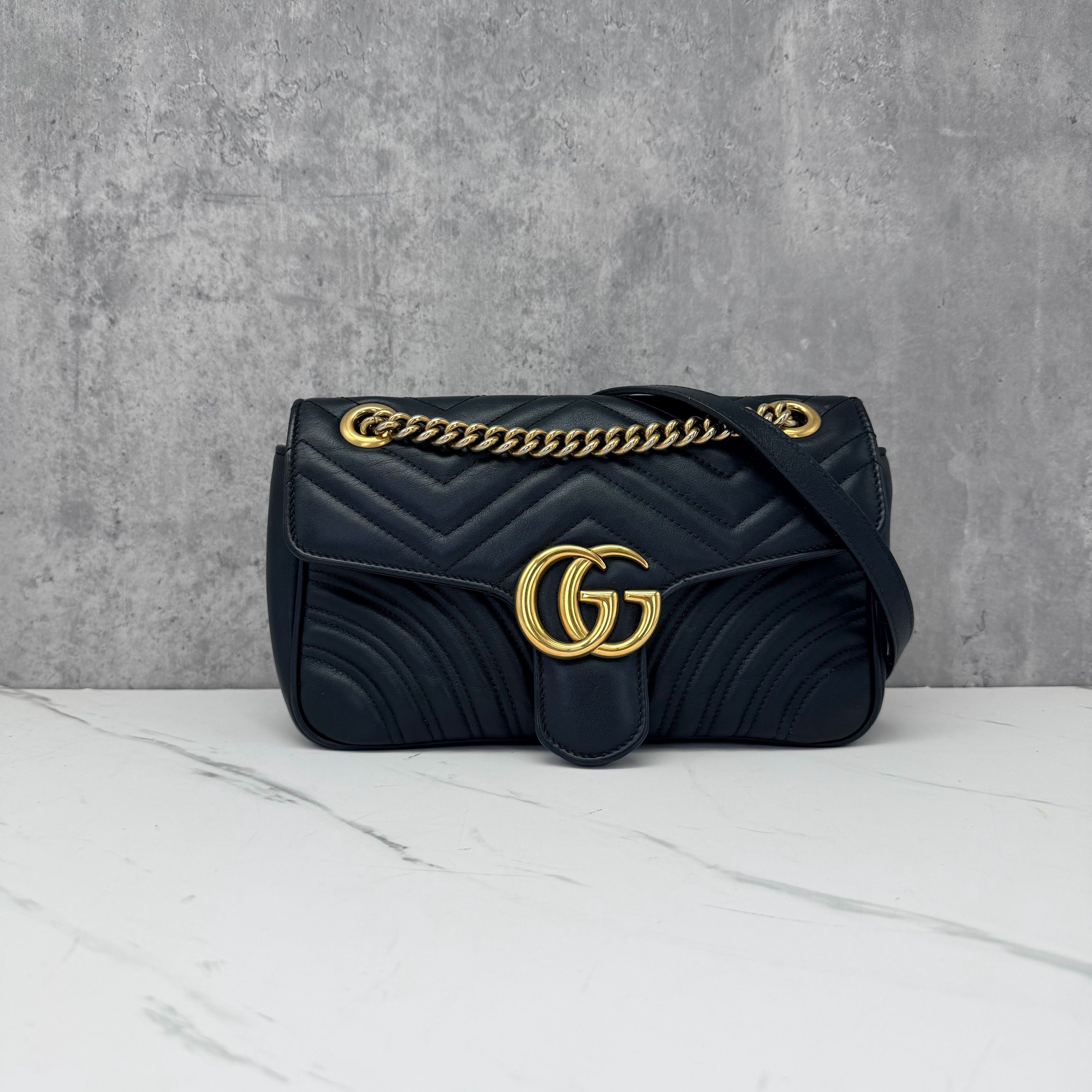 Gucci Gucci GG Marmont Matelasse Medium Shoulder Bag Size ONE SIZE - 2 Thumbnail