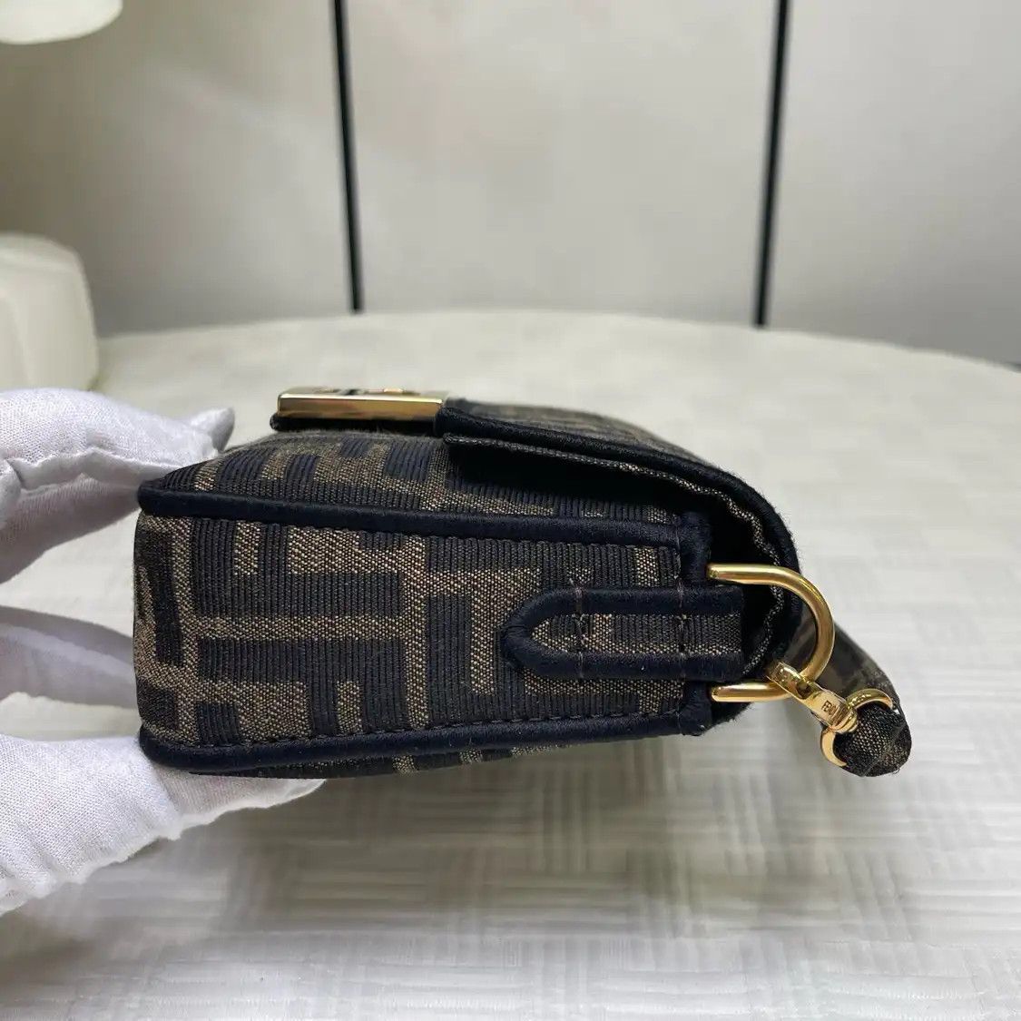 Fendi FENDI Baguette mini brown fabric doubleF jacquard baguette bag crossbody bag gol Size ONE SIZE - 3 Thumbnail