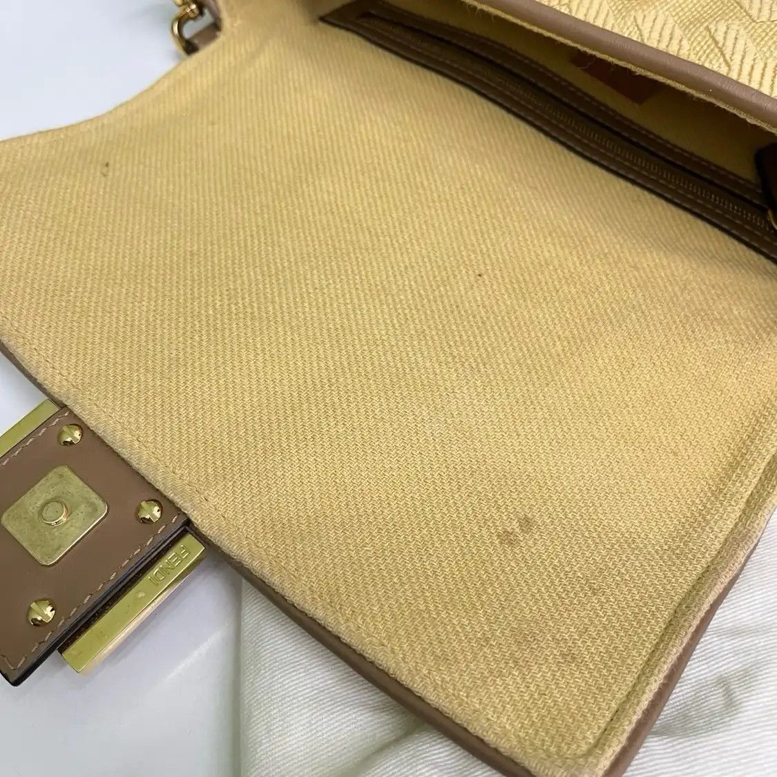 Fendi FENDI Baguette Medium yellow canvas handbag gold hardware detachable strap Size ONE SIZE - 12 Thumbnail