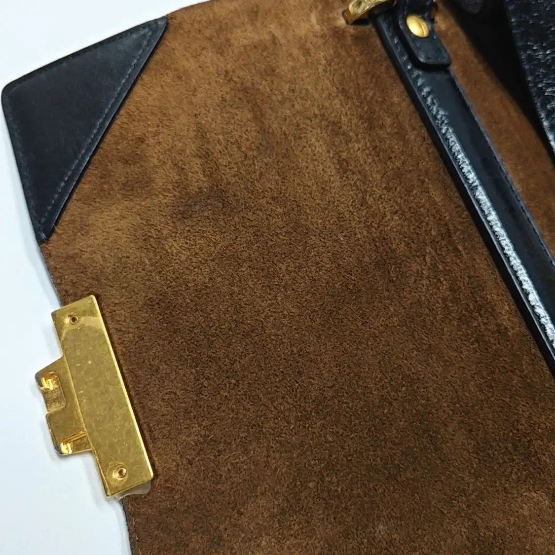 Fendi FENDI Kan U Small black sheepskin shoulder bag crossbody bag gold hardware detac Size ONE SIZE - 11 Thumbnail