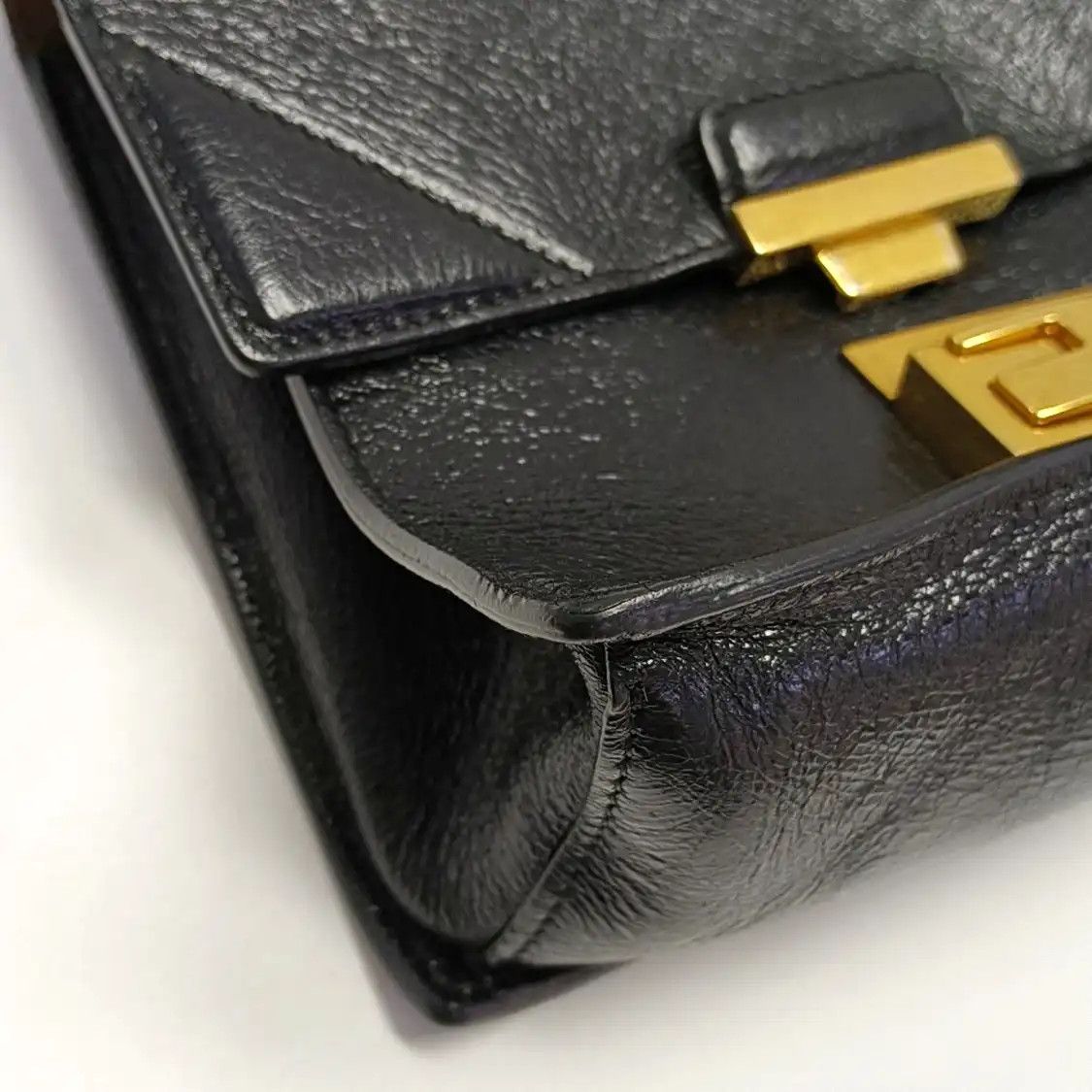 Fendi FENDI Kan U Small black sheepskin shoulder bag crossbody bag gold hardware detac Size ONE SIZE - 14 Thumbnail