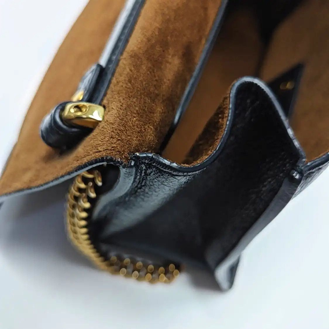 Fendi FENDI Kan U Small black sheepskin shoulder bag crossbody bag gold hardware detac Size ONE SIZE - 16 Thumbnail