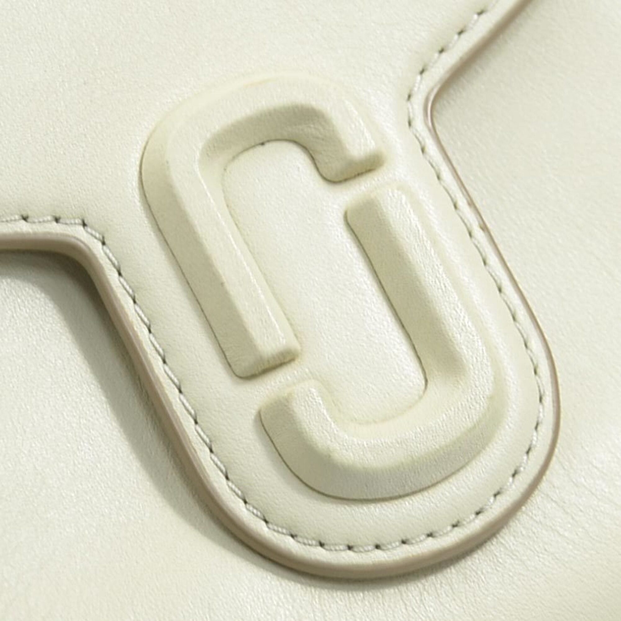 Marc Jacobs Marc Jacobs Shoulder Bag The Leather Covered J Mark Small Saddle Ivory Women's r11401j Size ONE SIZE - 12 Thumbnail