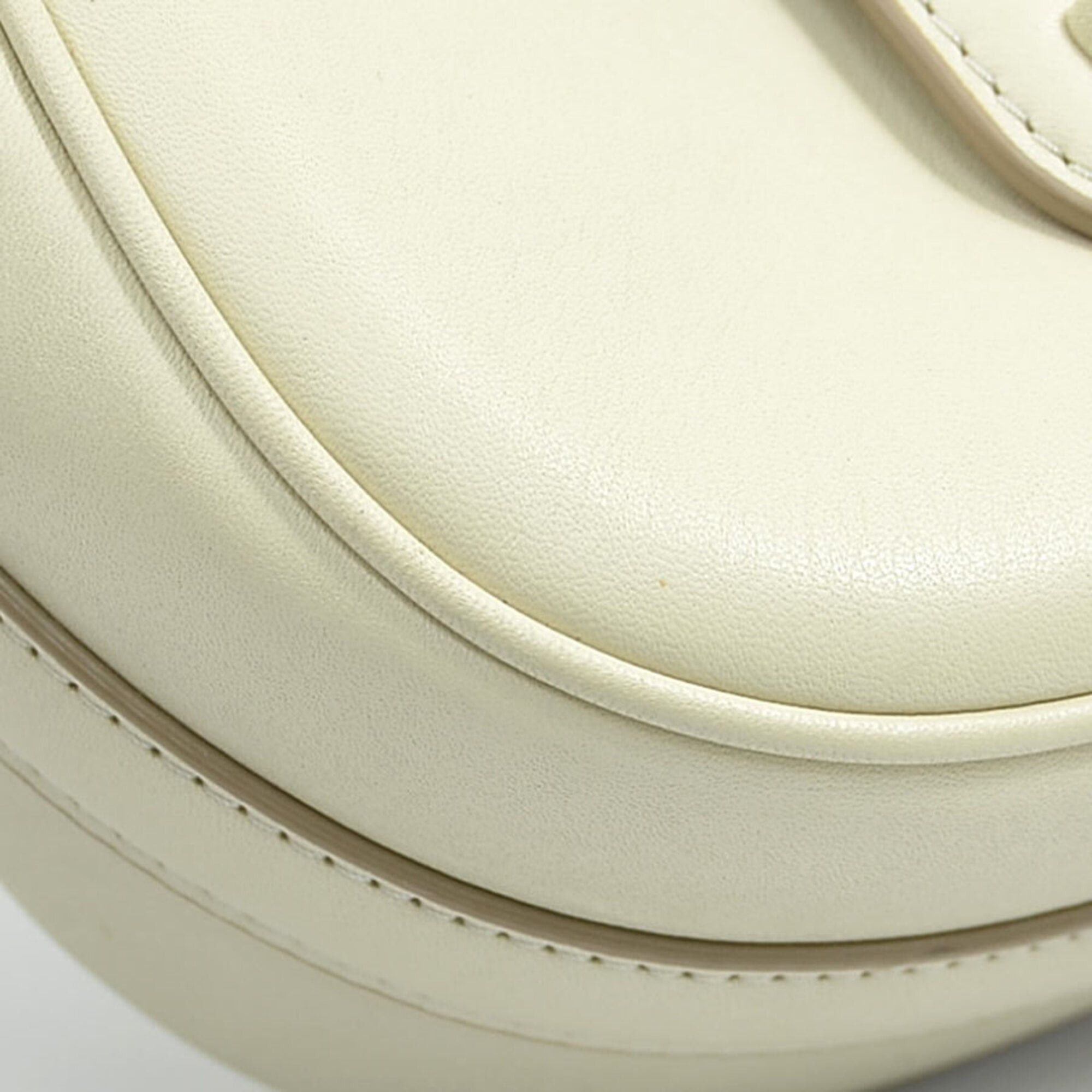 Marc Jacobs Marc Jacobs Shoulder Bag The Leather Covered J Mark Small Saddle Ivory Women's r11401j Size ONE SIZE - 7 Thumbnail