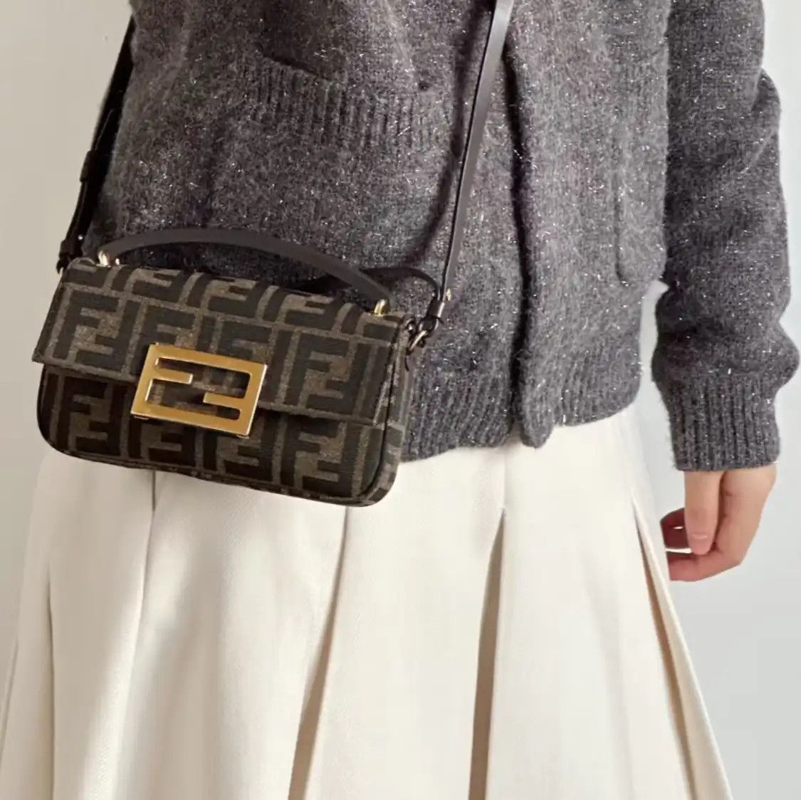 Fendi FENDI Baguette brown canvas doubleF monogram crossbody bag Size ONE SIZE - 7 Thumbnail