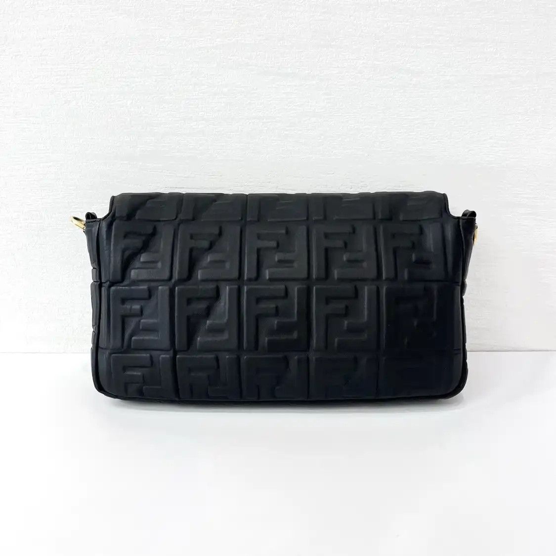 Fendi FENDI Baguette Large black sheepskin doubleF embossed shoulder bag gold hardware Size ONE SIZE - 4 Thumbnail
