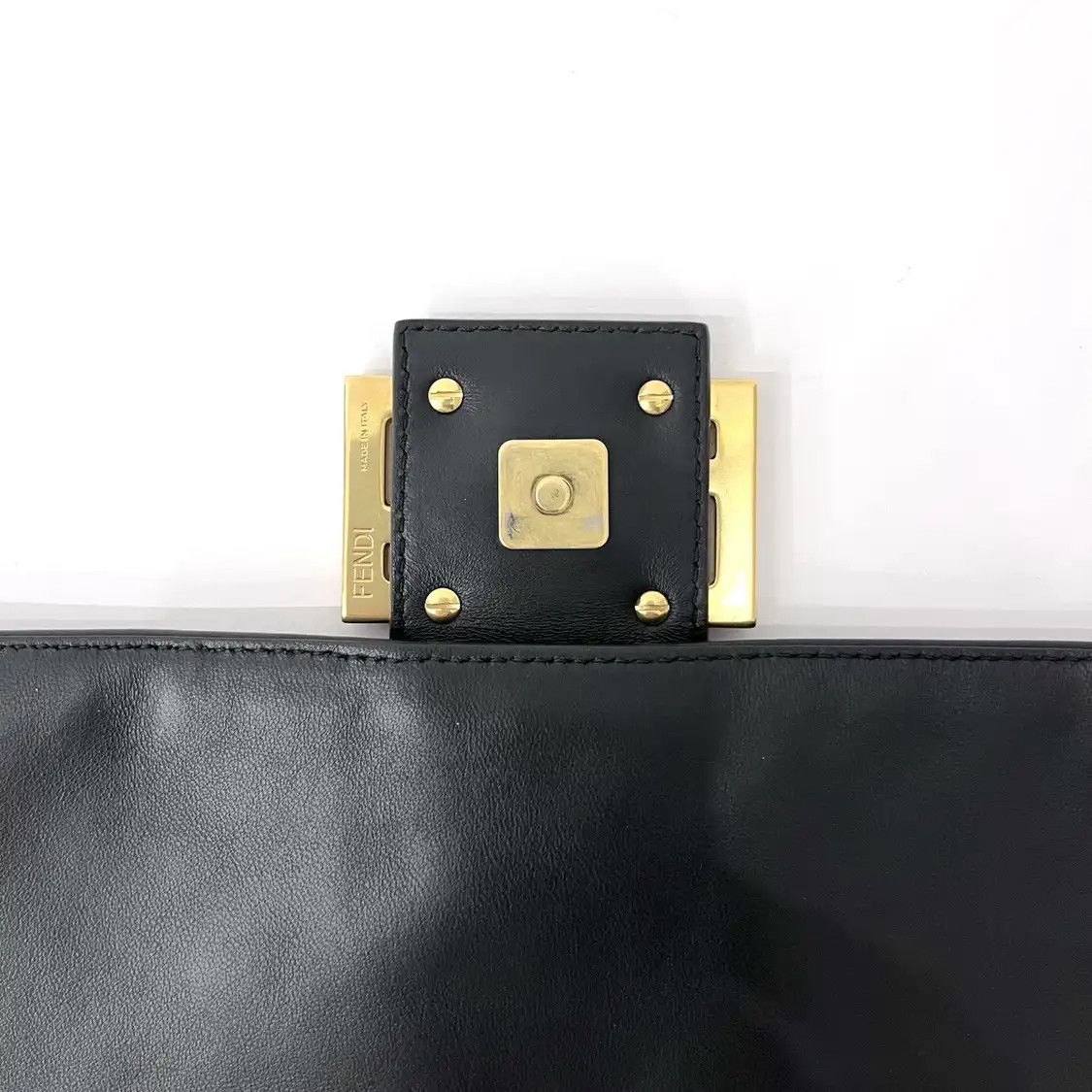 Fendi FENDI Baguette Large black sheepskin doubleF embossed shoulder bag gold hardware Size ONE SIZE - 13 Thumbnail